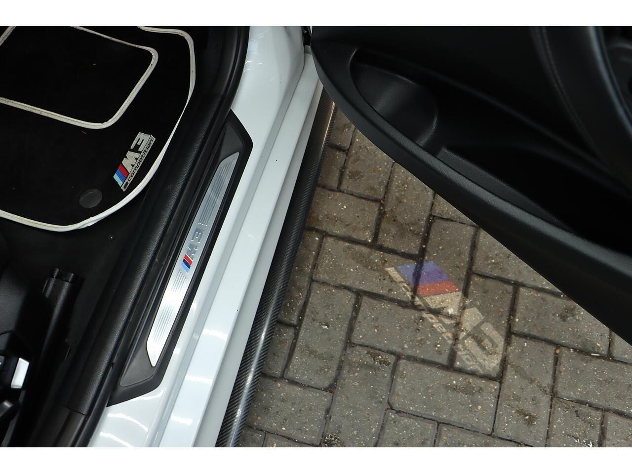 BMW M3 SALOON M3 4dr DCT [Competition Pack] for sale UK - Slide 5