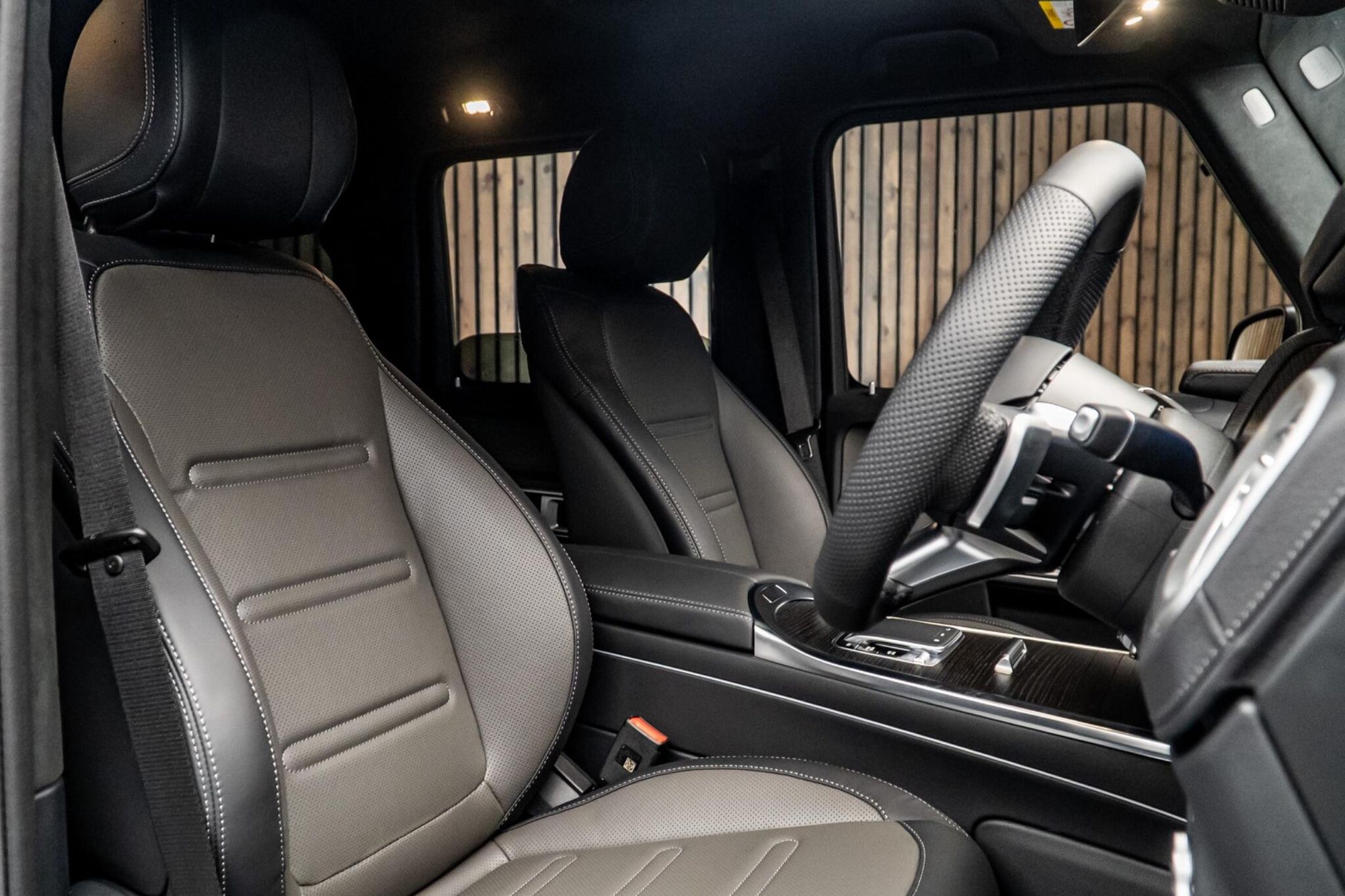 MERCEDES-BENZ G CLASS ELECTRIC STATION WAGON G 580 432kW EQ Tech AMG Line Prem+ 116kWh 5dr Auto for sale UK - Slide 2