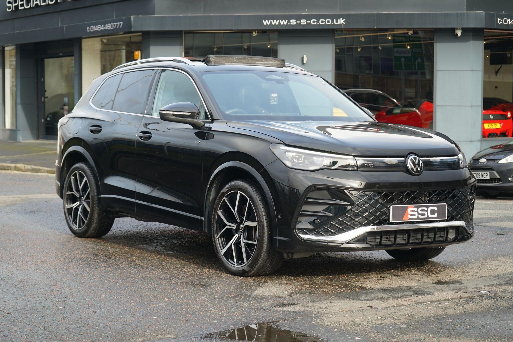 VOLKSWAGEN TIGUAN DIESEL ESTATE 2.0 TDI R-Line 5dr DSG for sale UK - Slide 5