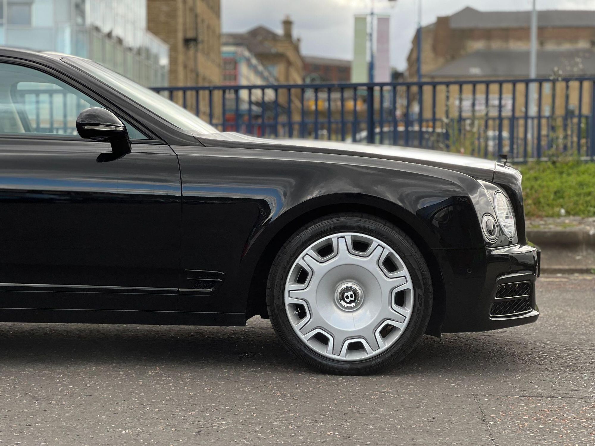 BENTLEY MULSANNE SALOON 6.8 V8 4dr Auto for sale UK - Slide 10