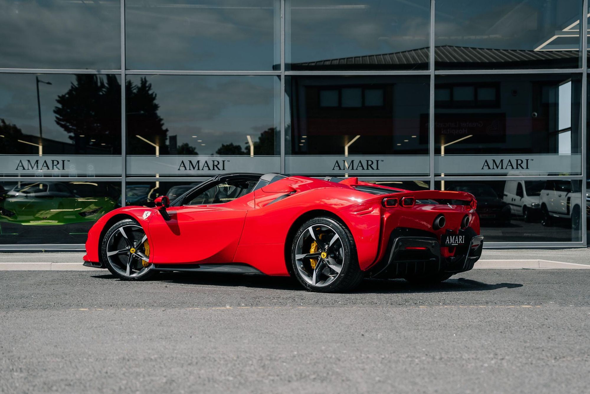 FERRARI SF90 SPIDER 2dr Auto for sale UK - Slide 4