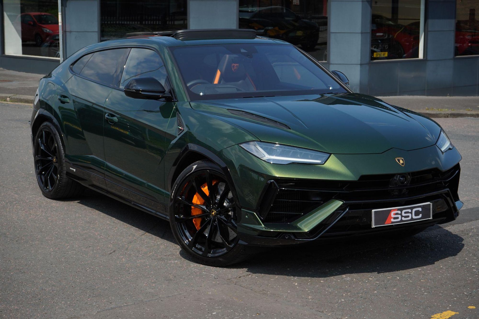 LAMBORGHINI URUS ESTATE 4.0T FSI V8 S 5dr Auto for sale UK - Slide 4
