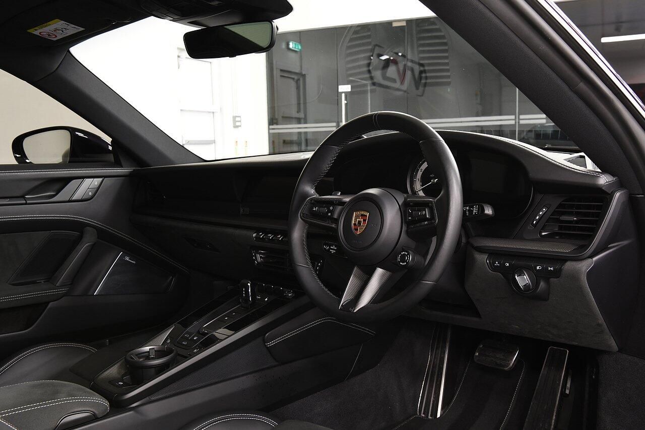 PORSCHE 911 [992] CARRERA COUPE GTS 2dr PDK for sale UK - Slide 4