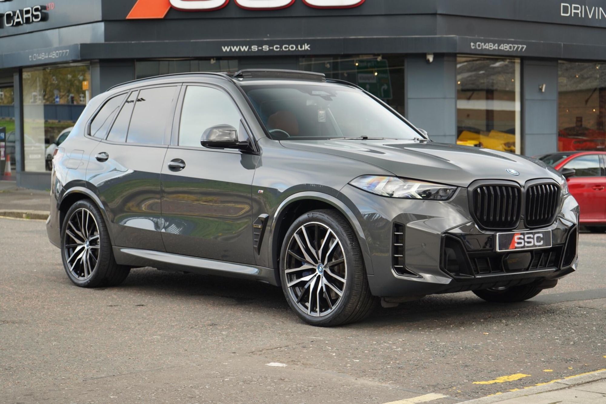 BMW X5 ESTATE xDrive50e M Sport 5dr Auto for sale UK - Slide 4