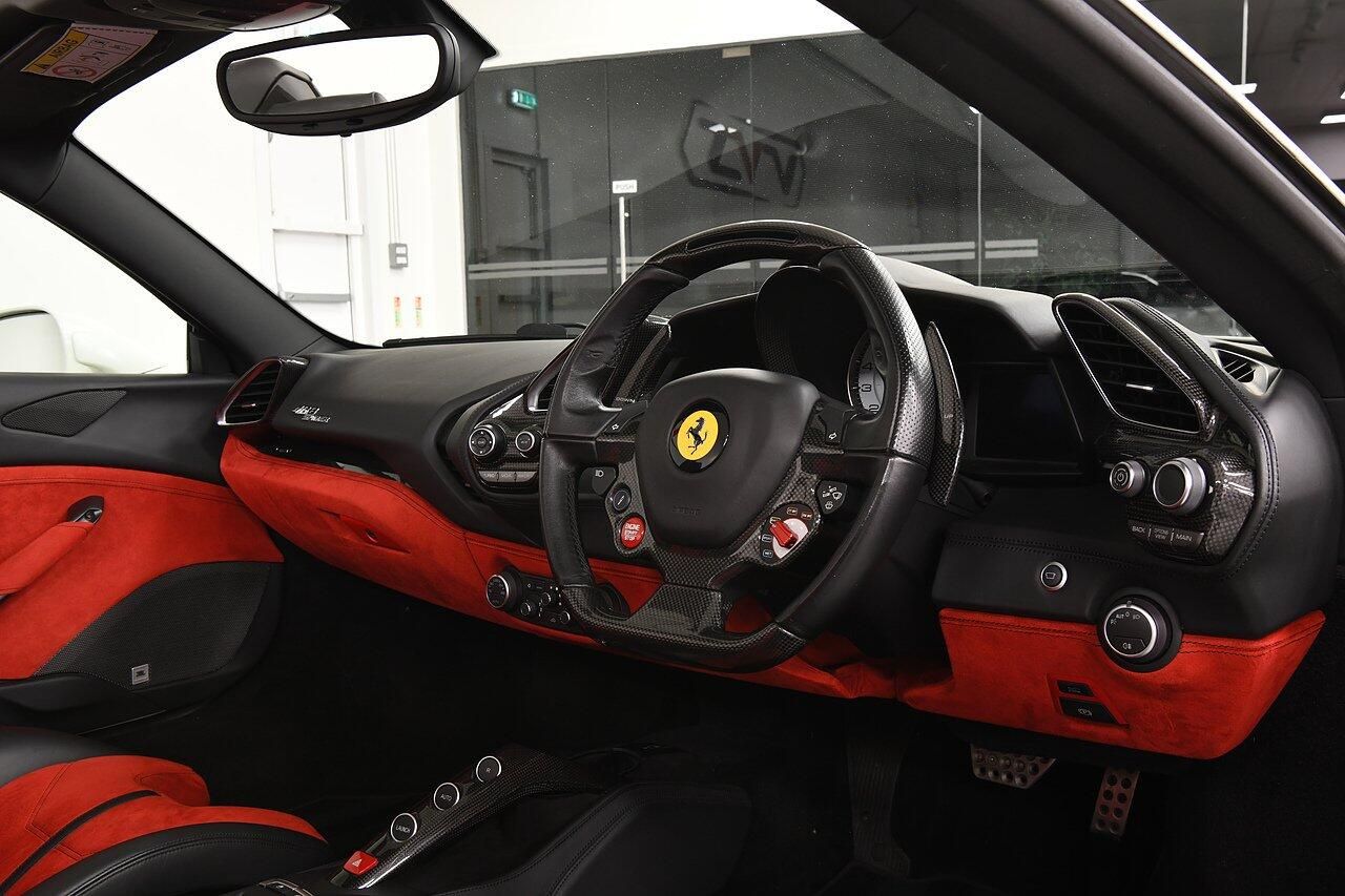 FERRARI 488 CONVERTIBLE Spider 2dr Auto for sale UK - Slide 4