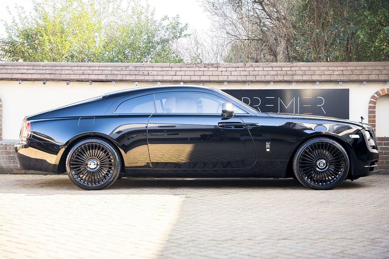 ROLLS-ROYCE WRAITH COUPE Black Badge 2dr Auto for sale UK - Slide 3