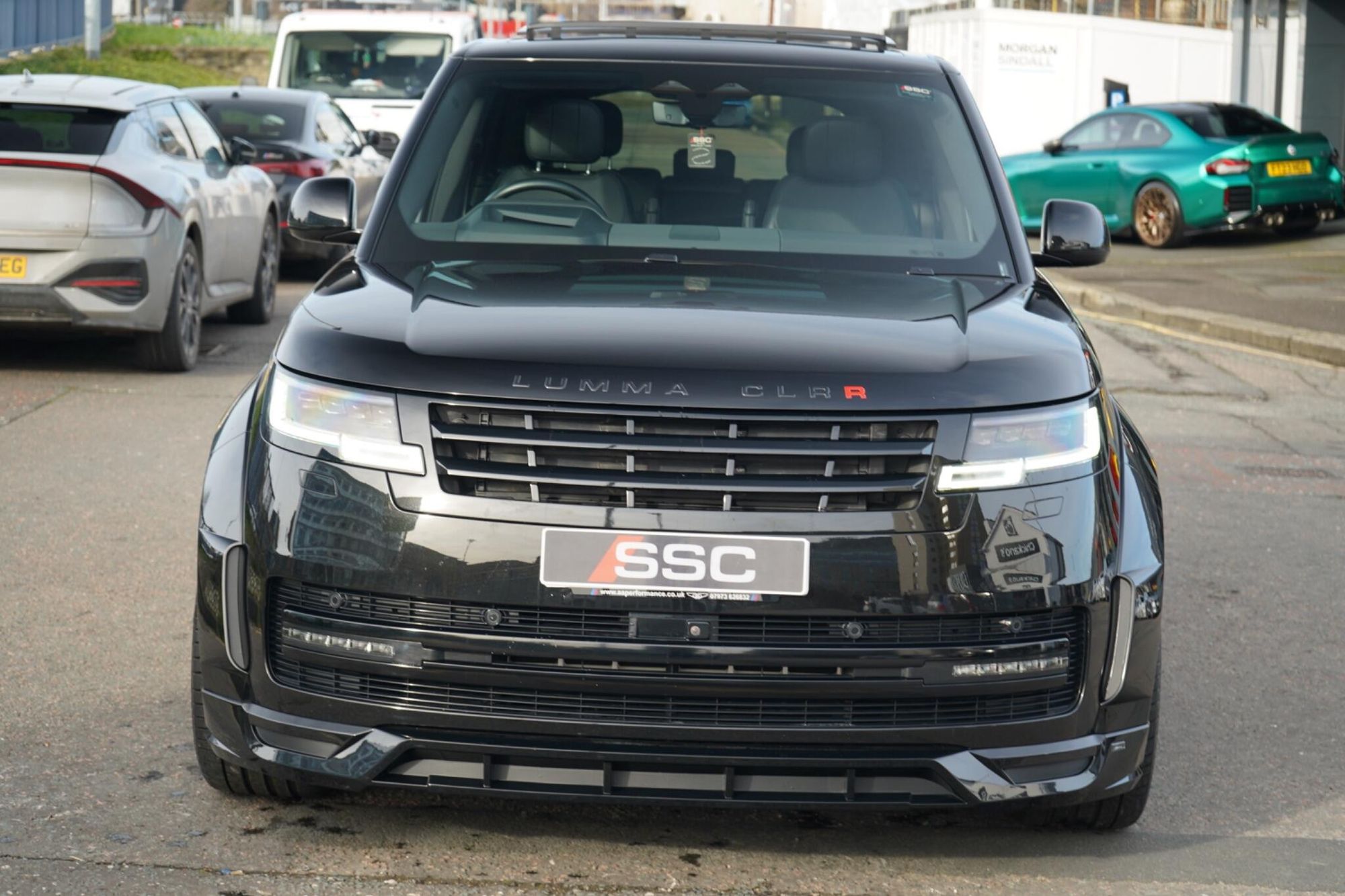 LAND ROVER RANGE ROVER ESTATE 3.0 P400 HSE 4dr Auto for sale UK - Slide 6