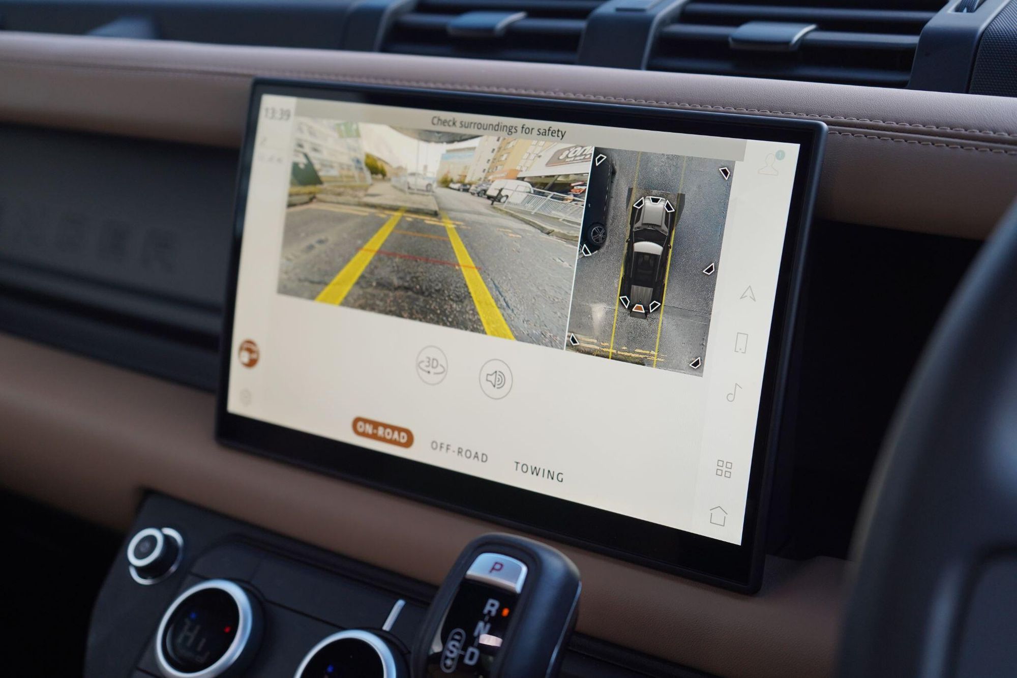 LAND ROVER DEFENDER DIESEL ESTATE 3.0 D350 X-Dynamic HSE 110 5dr Auto for sale UK - Slide 10