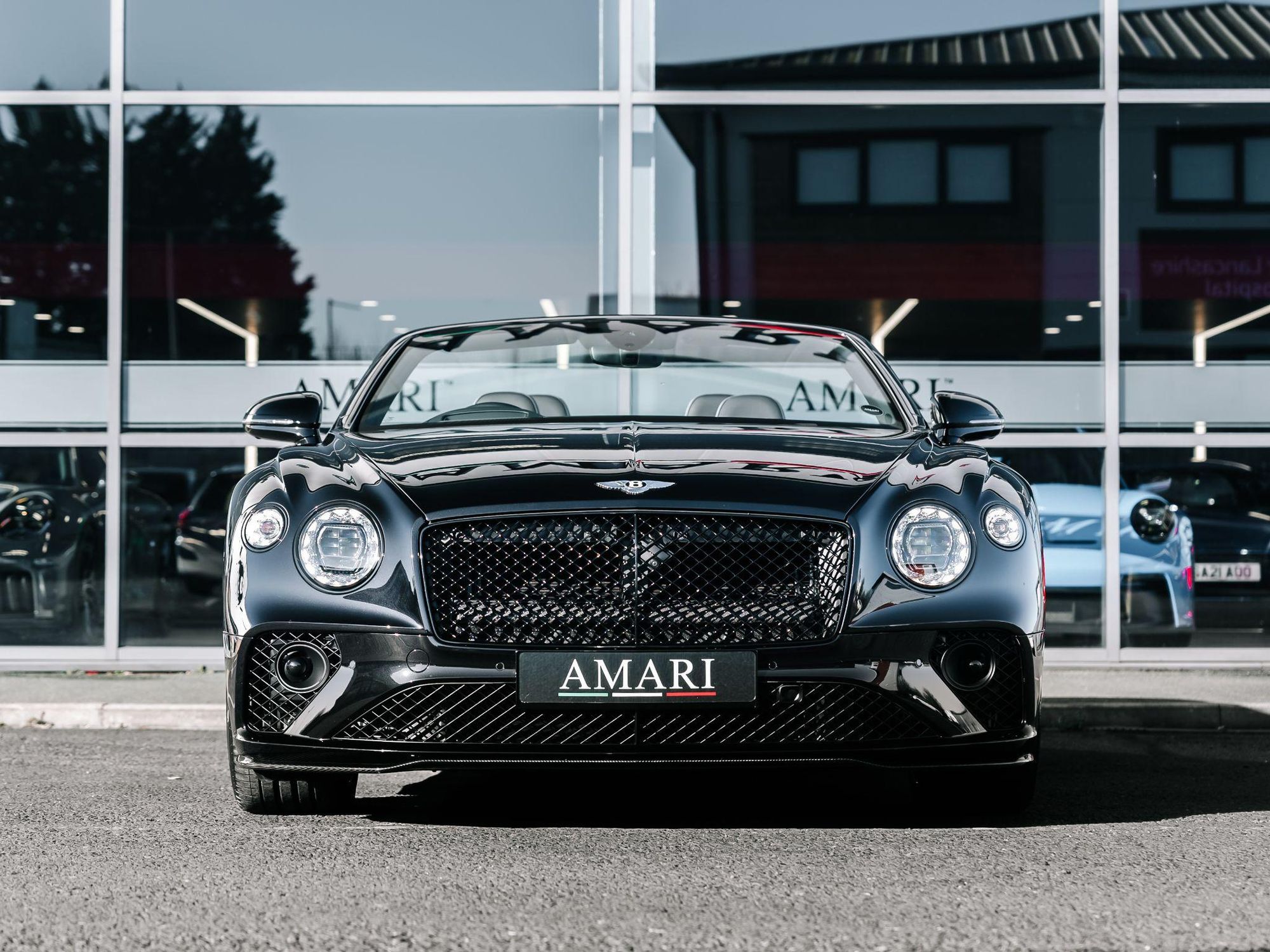 BENTLEY CONTINENTAL GTC CONVERTIBLE 4.0 V8 S 2dr Auto for sale UK - Slide 5