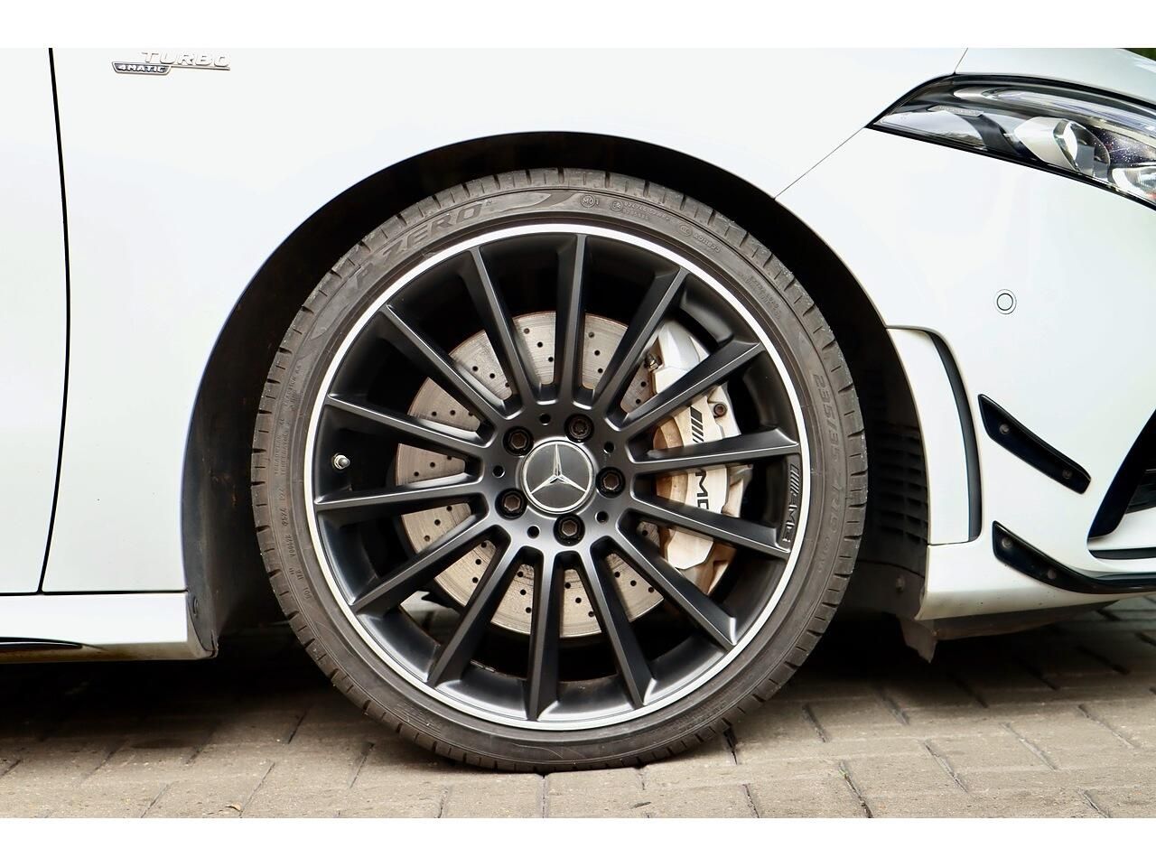 MERCEDES-BENZ A CLASS AMG HATCHBACK A35 4Matic Premium Plus 5dr Auto for sale UK - Slide 4