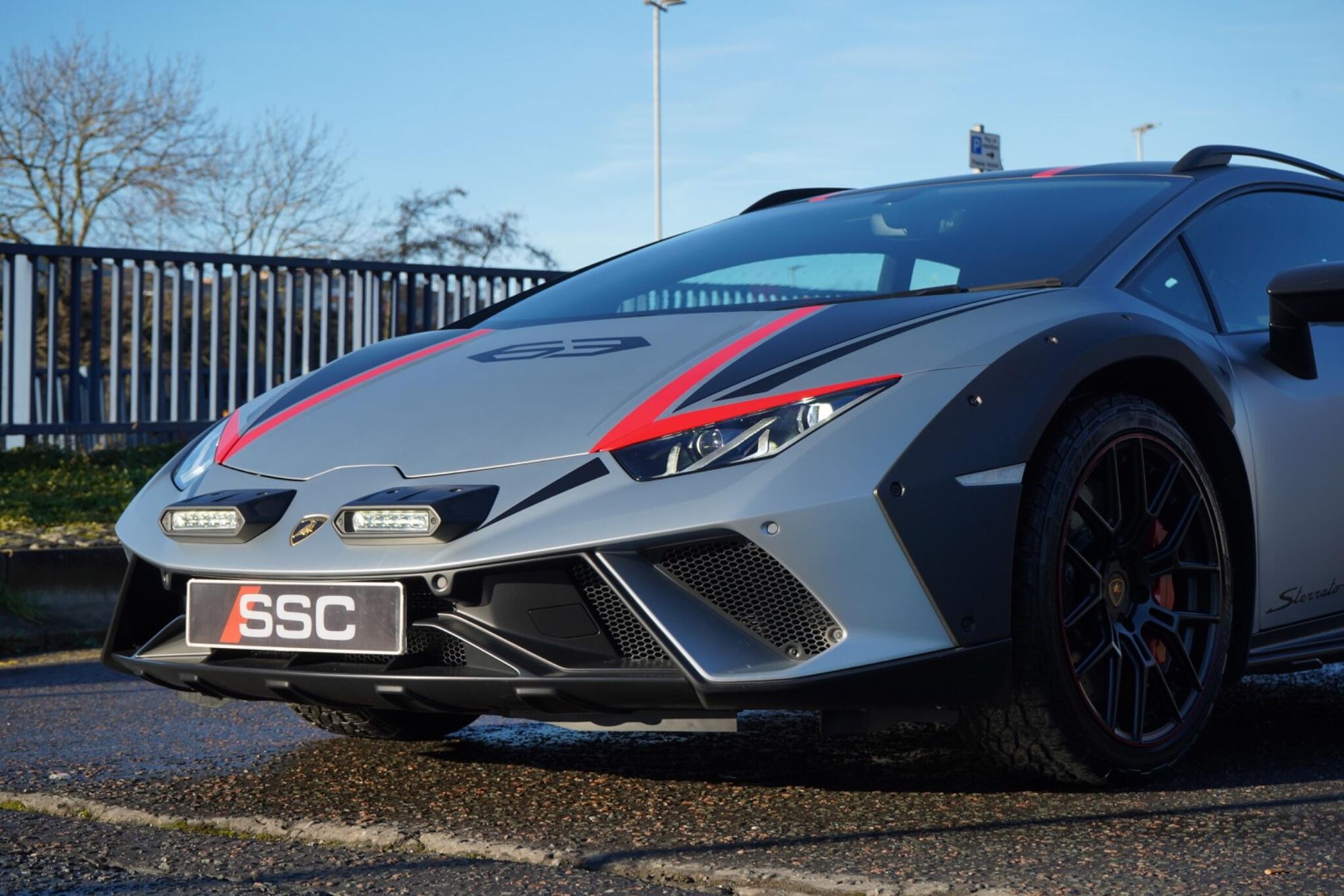 LAMBORGHINI HURACAN EVO COUPE 5.2 V10 610 Sterrato 2dr Auto AWD for sale UK - Slide 8