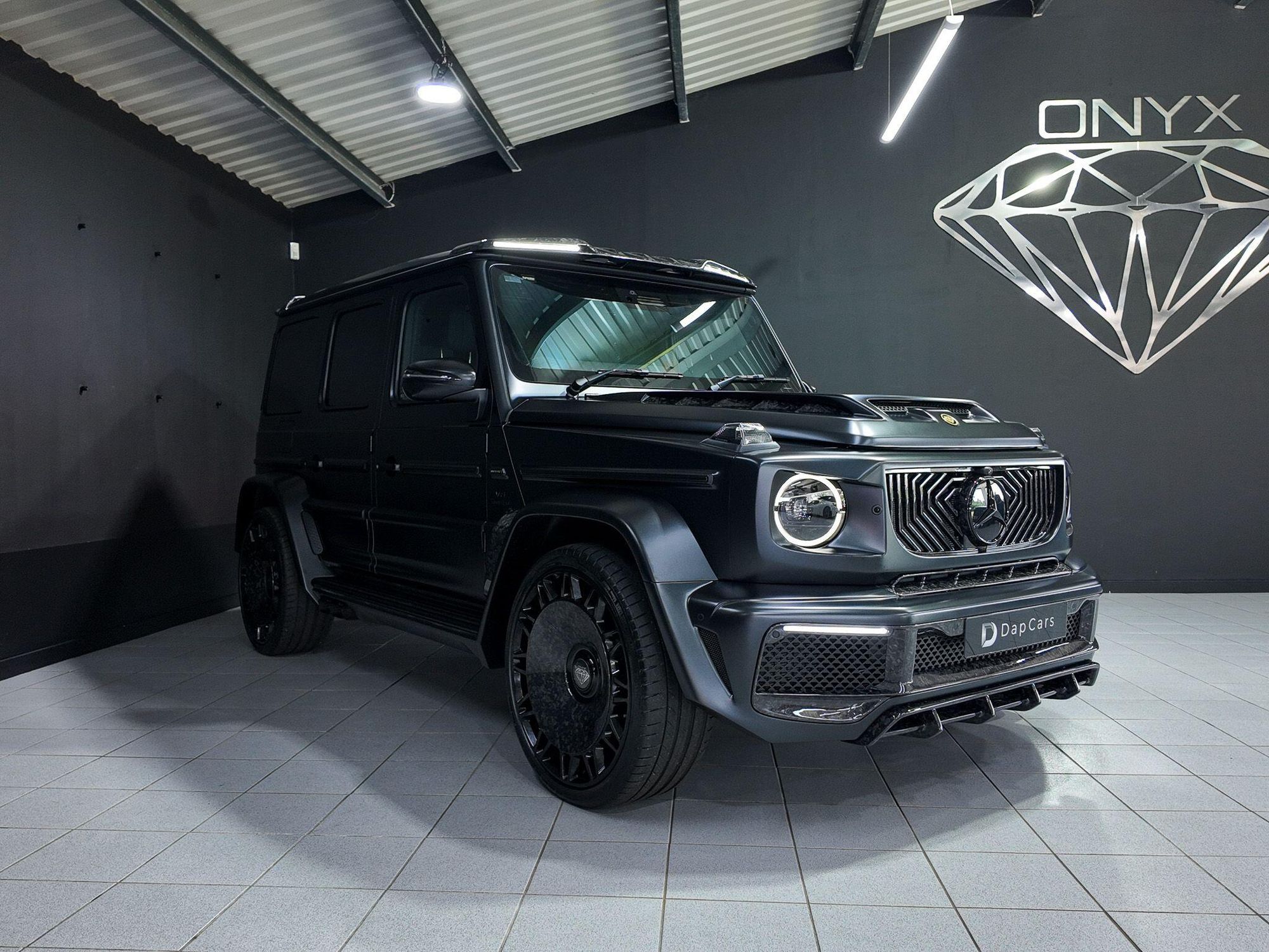 MERCEDES-BENZ G CLASS AMG STATION WAGON SPECIAL EDITIONS G63 Carbon Edition 5dr 9G-Tronic for sale UK - Slide 8