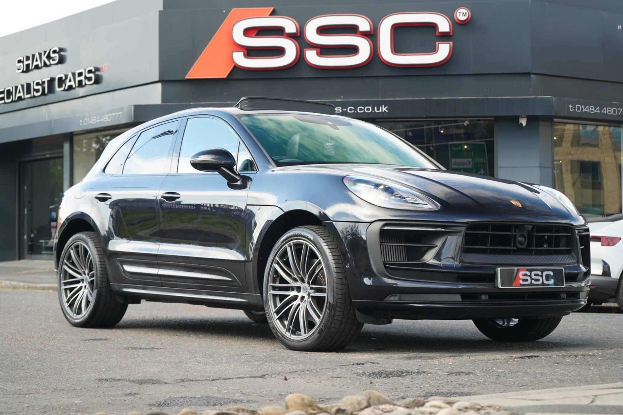 PORSCHE MACAN ESTATE S 5dr PDK for sale UK - Slide 4