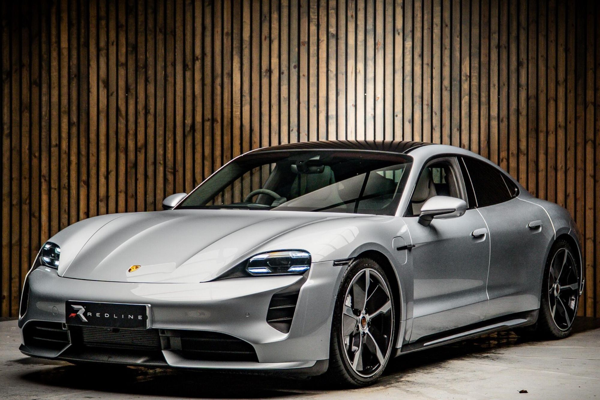 PORSCHE TAYCAN SALOON 500kW Turbo 93kWh 4dr Auto for sale UK - Slide 8