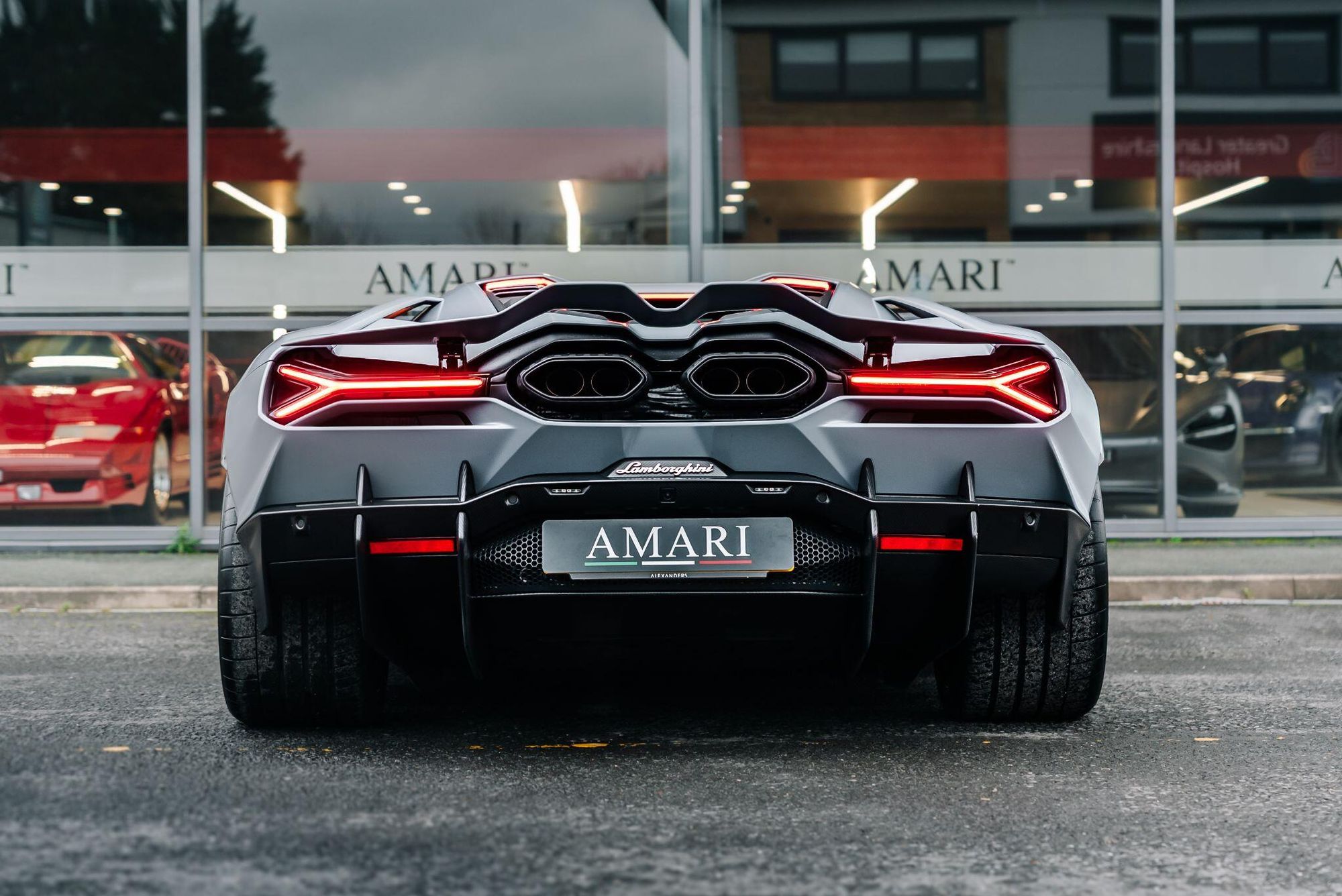 LAMBORGHINI REVUELTO COUPE 6.5 V12 1015 PHEV 2dr DCT for sale UK - Slide 7