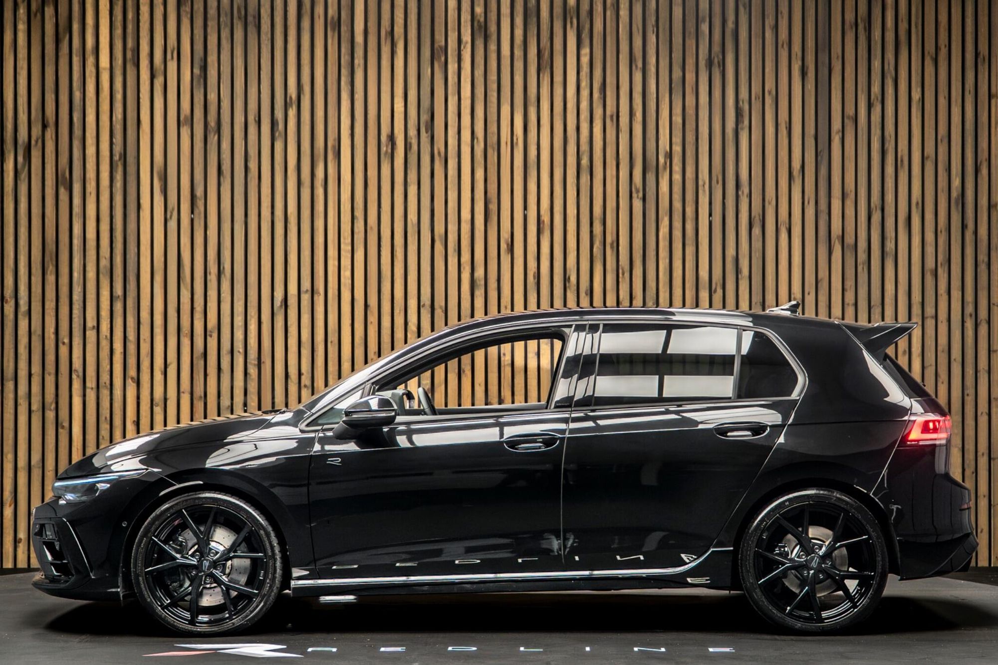 VOLKSWAGEN GOLF HATCHBACK 2.0 TSI 333 R Black Edition 4Motion 5dr DSG for sale UK - Slide 7