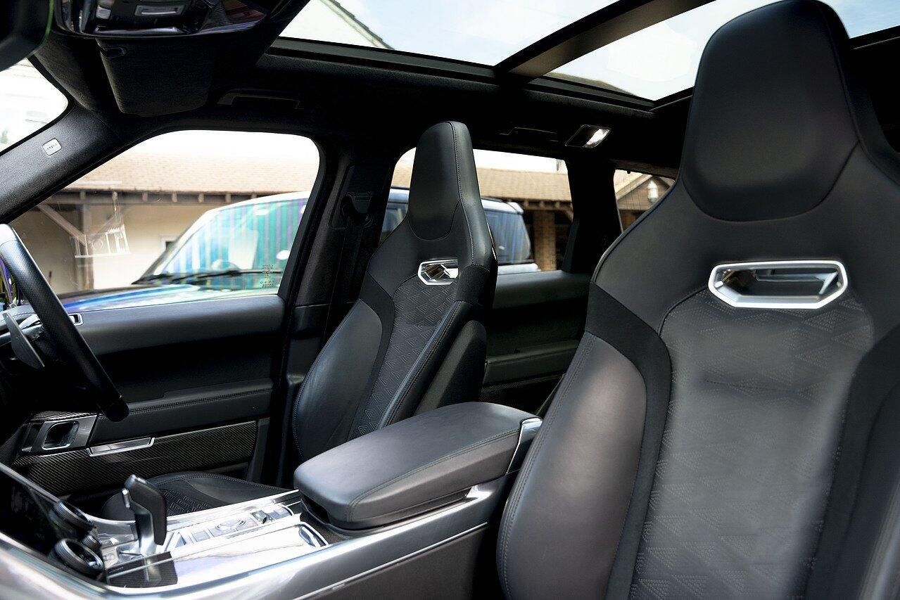 LAND ROVER RANGE ROVER SPORT ESTATE 5.0 P575 S/C SVR 5dr Auto for sale UK - Slide 8