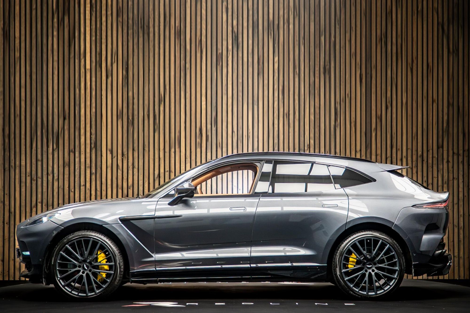 ASTON MARTIN DBX ESTATE V8 DBX707 5dr Touchtronic for sale UK - Slide 7