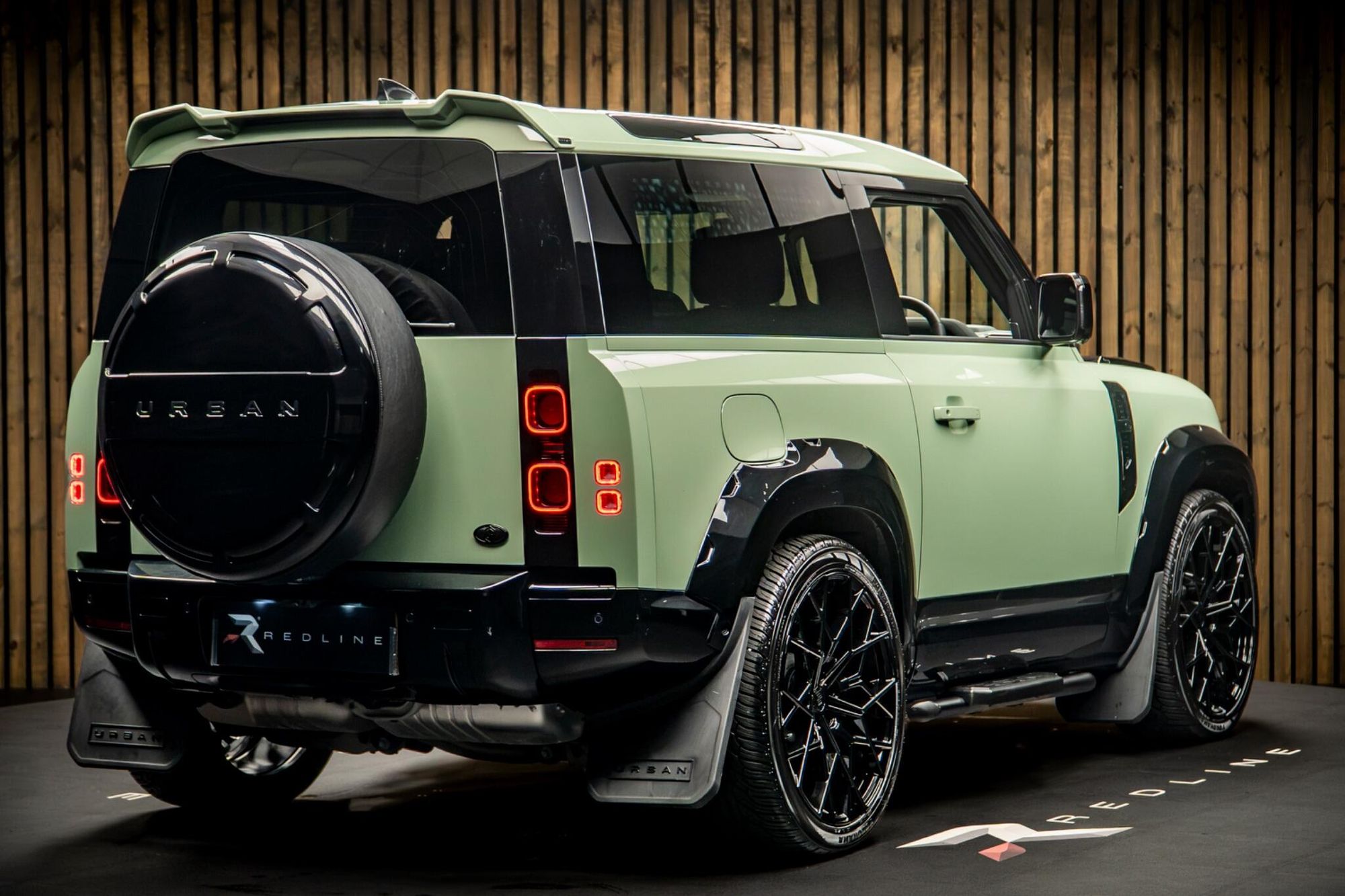 LAND ROVER DEFENDER ESTATE SPECIAL EDITIONS 3.0 D300 75th Limited Edition 90 3dr Auto for sale UK - Slide 4