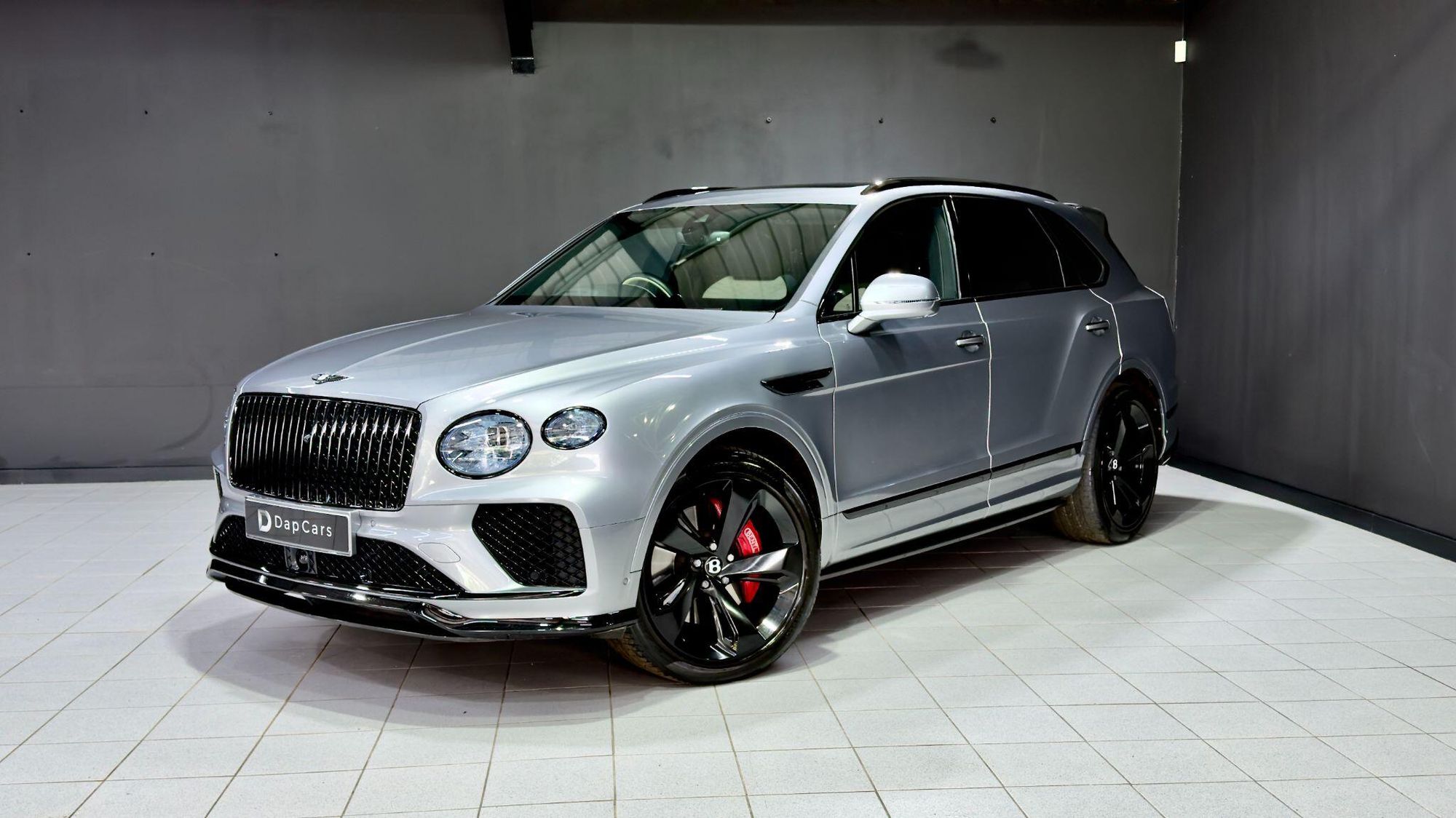 BENTLEY BENTAYGA ESTATE 4.0 V8 Azure 5dr Auto for sale UK - Slide 3