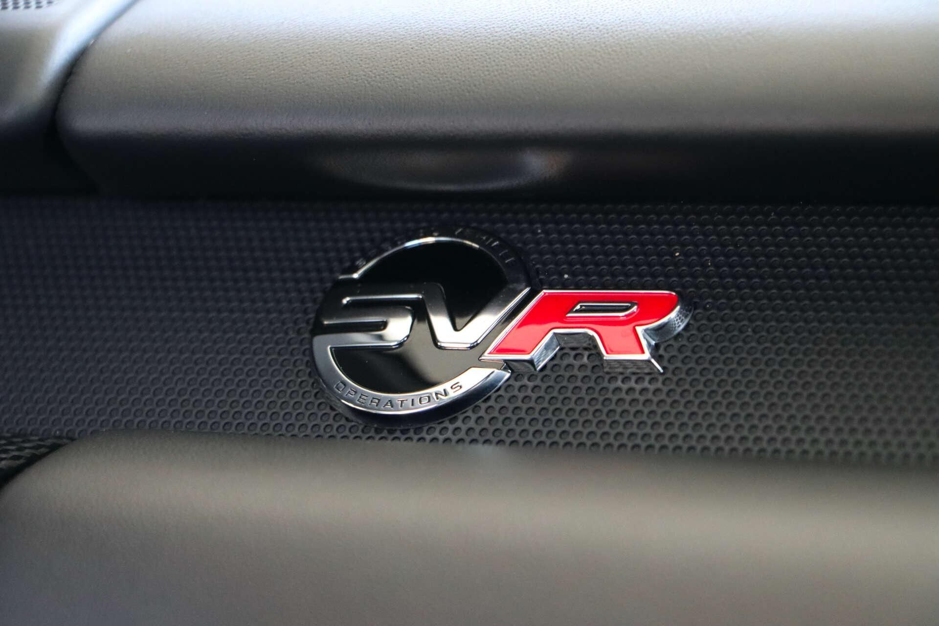 LAND ROVER RANGE ROVER SPORT ESTATE 5.0 P575 S/C SVR Carbon Edition 5dr Auto for sale UK - Slide 2