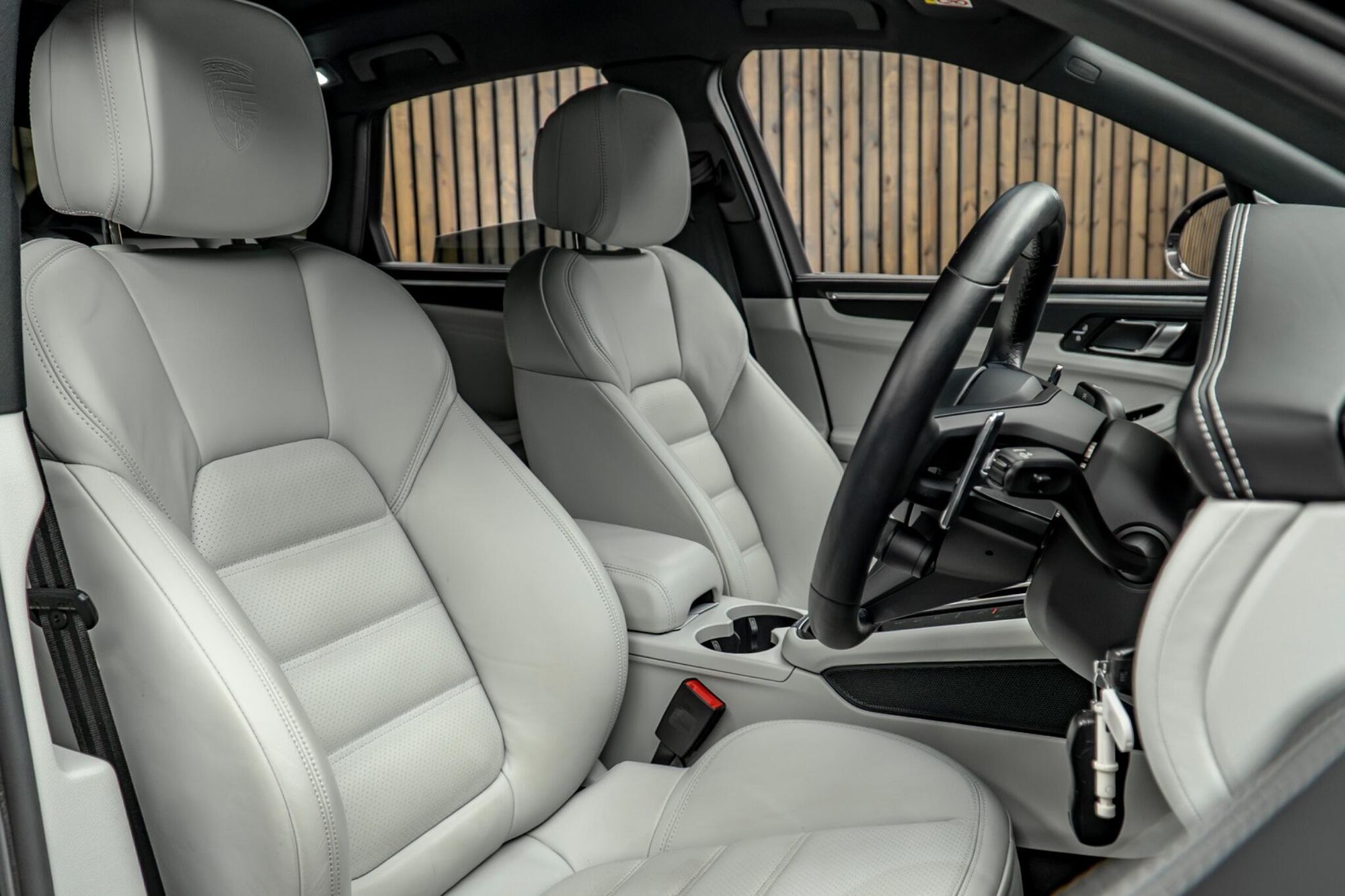 PORSCHE MACAN ESTATE T 5dr PDK for sale UK - Slide 2