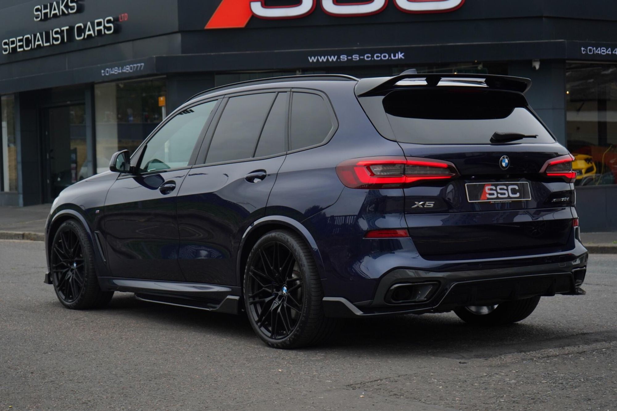 BMW X5 DIESEL ESTATE xDrive30d MHT M Sport 5dr Auto for sale UK - Slide 8