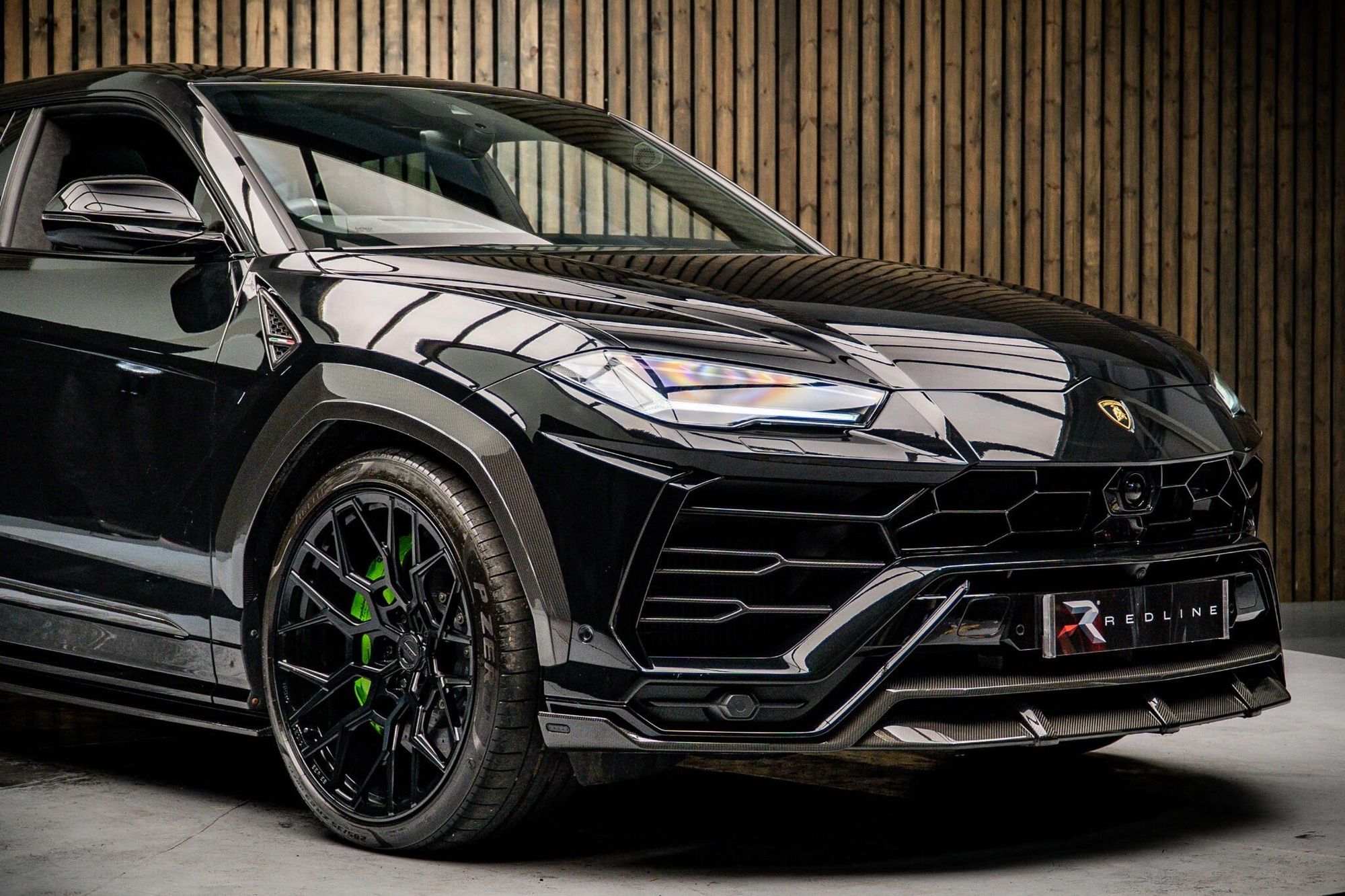 LAMBORGHINI URUS ESTATE 4.0T FSI V8 5dr Auto for sale UK - Slide 10