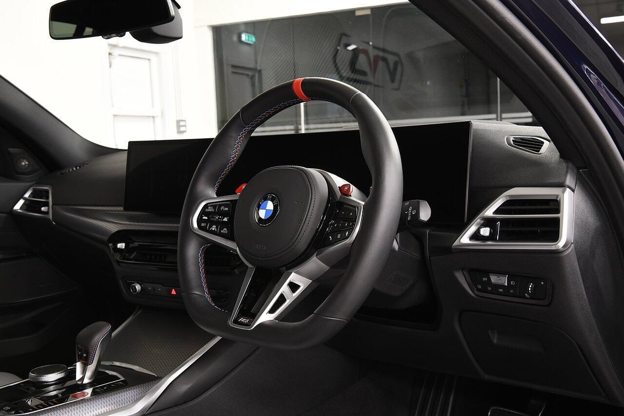 BMW M3 TOURING M3 xDrive 530 Competition M 5dr Step Auto for sale UK - Slide 5