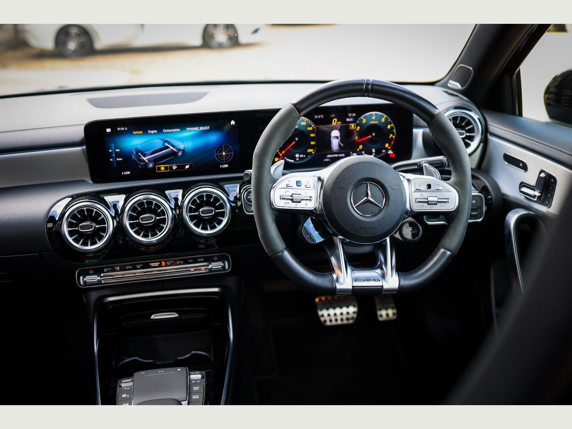 MERCEDES-BENZ A CLASS AMG HATCHBACK A45 S 4Matic+ Plus 5dr Auto for sale UK - Slide 4