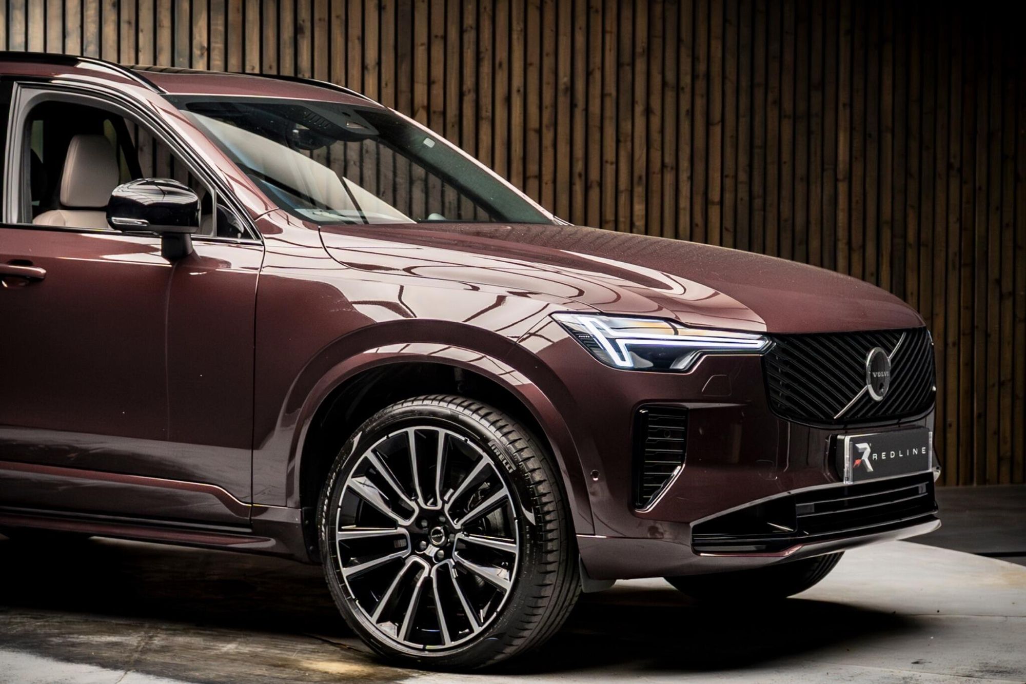 VOLVO XC90 ESTATE 2.0 T8 PHEV Ultra Dark 5dr AWD Geartronic for sale UK - Slide 10