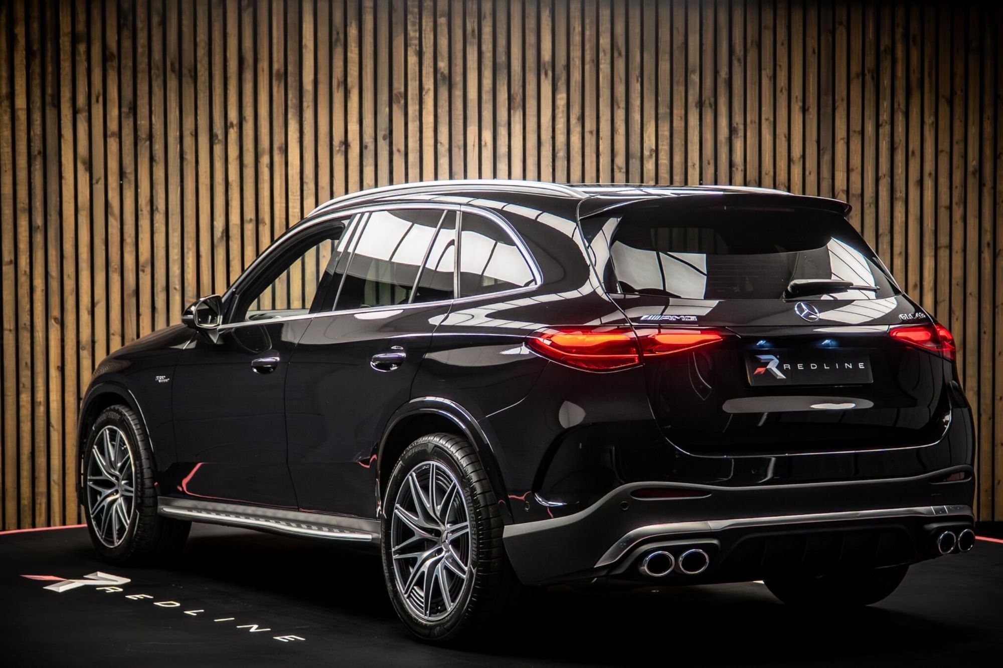 MERCEDES-BENZ GLC ESTATE GLC 300 4Matic AMG Line Premium Plus 5dr 9G-Tronic for sale UK - Slide 3