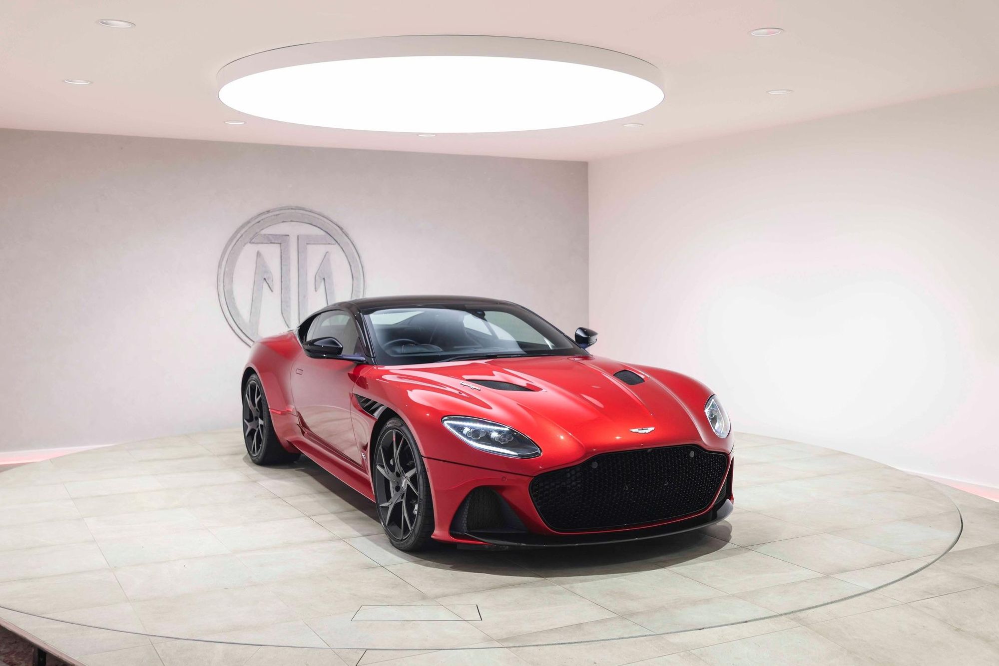 ASTON MARTIN DBS COUPE V12 Superleggera 2dr Touchtronic Auto for sale UK - Slide 5