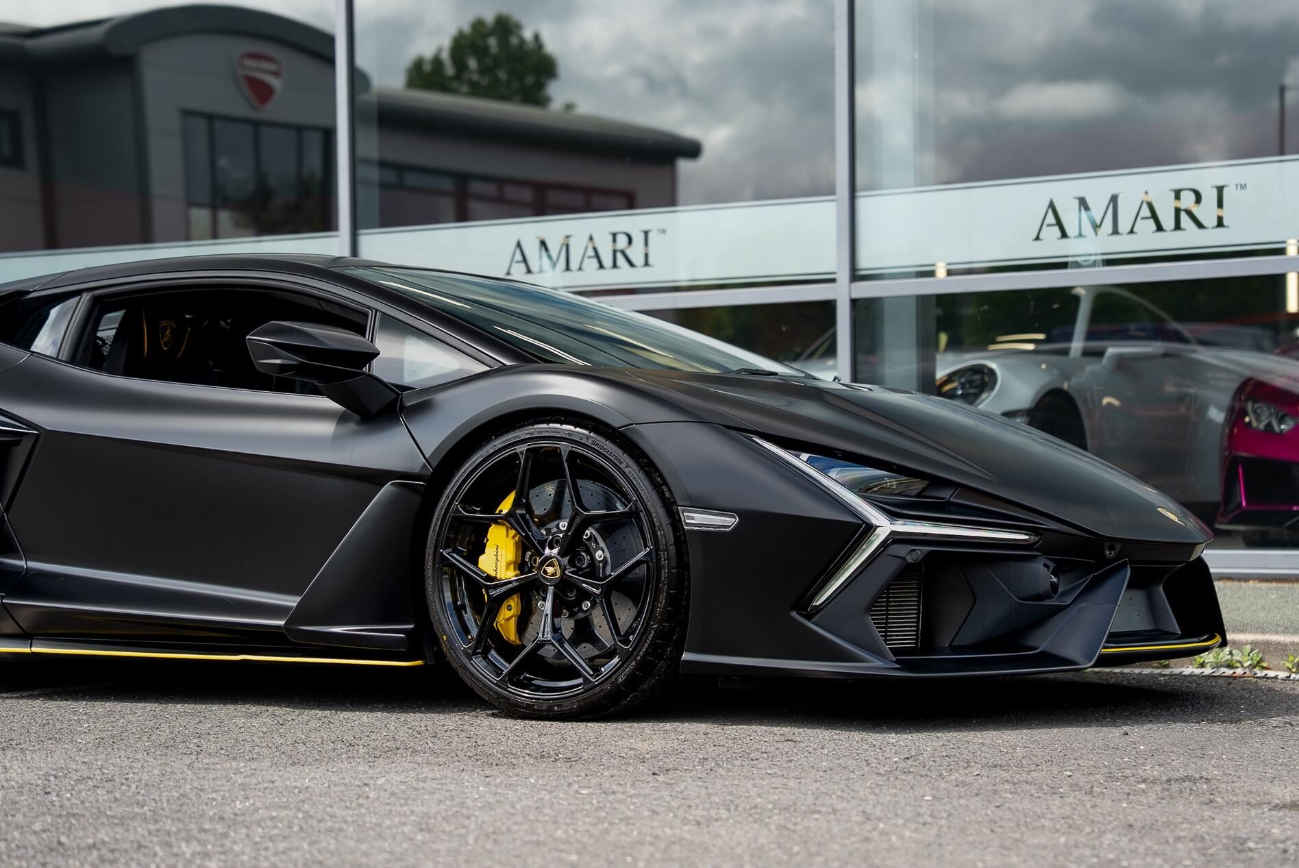 LAMBORGHINI REVUELTO COUPE 6.5 V12 1015 PHEV 2dr DCT for sale UK - Slide 5