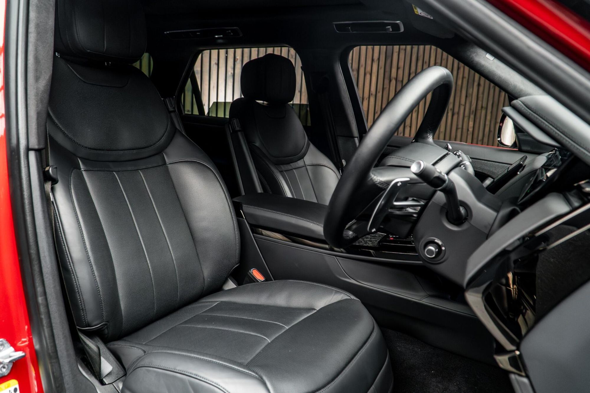 LAND ROVER RANGE ROVER SPORT ESTATE 3.0 P510e First Edition 5dr Auto for sale UK - Slide 2