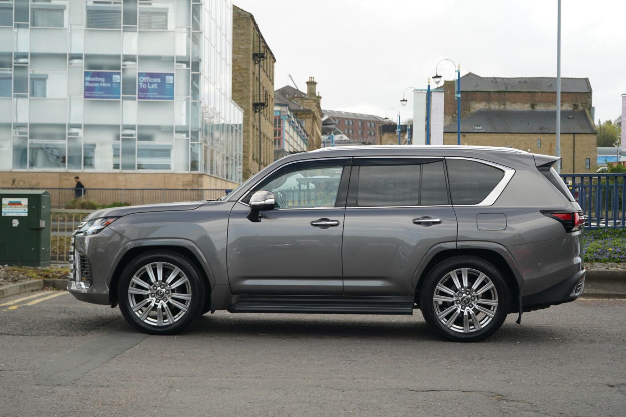 LEXUS RX ESTATE 450h 3.5 Luxury 5dr CVT for sale UK - Slide 10
