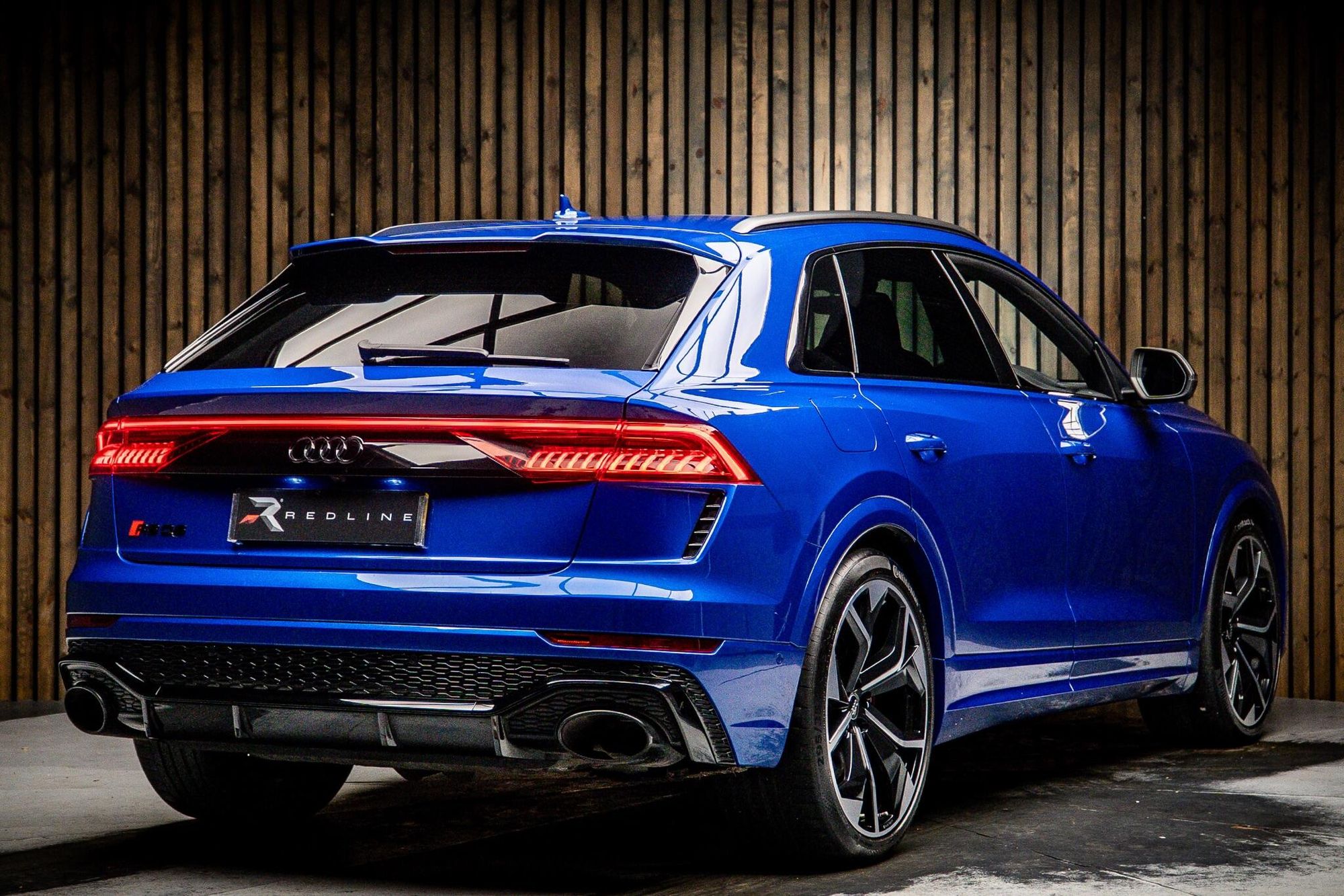 AUDI Q8 ESTATE SQ8 TFSI Quattro Vorsprung 5dr Tiptronic for sale UK - Slide 4
