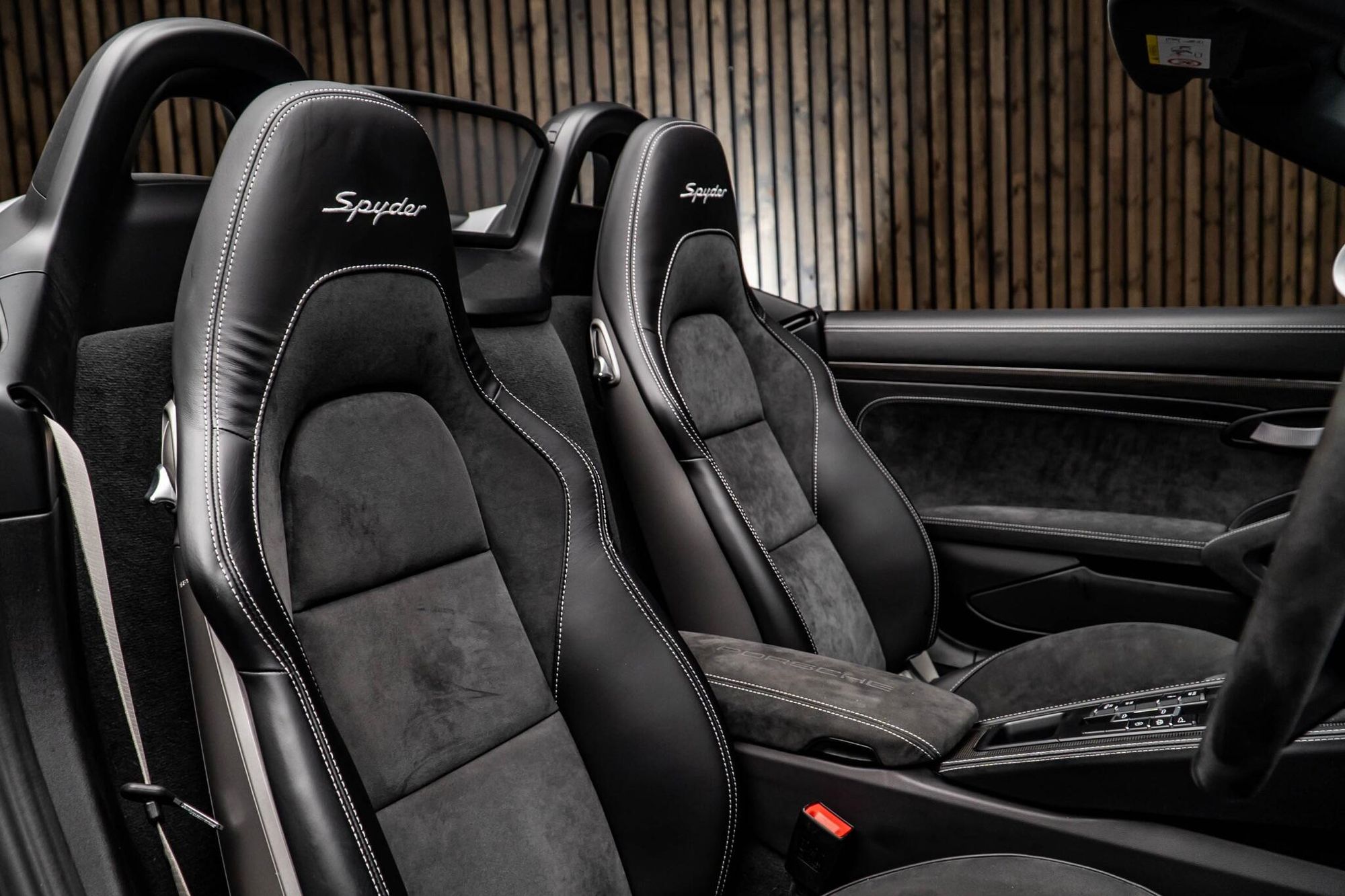 PORSCHE 718 SPYDER 4.0 2dr for sale UK - Slide 2