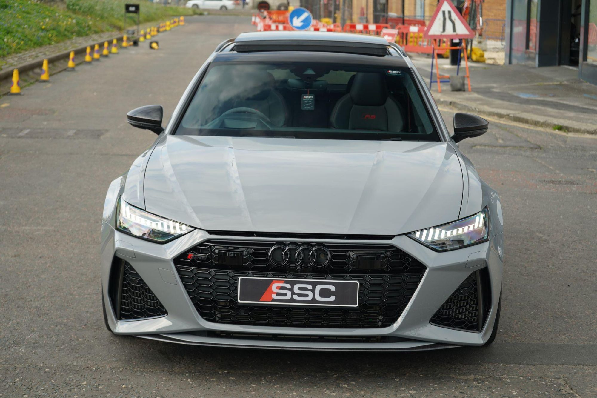 AUDI RS6 RS 6 AVANT RS 6 TFSI Quattro Performance 5dr Tiptronic for sale UK - Slide 6