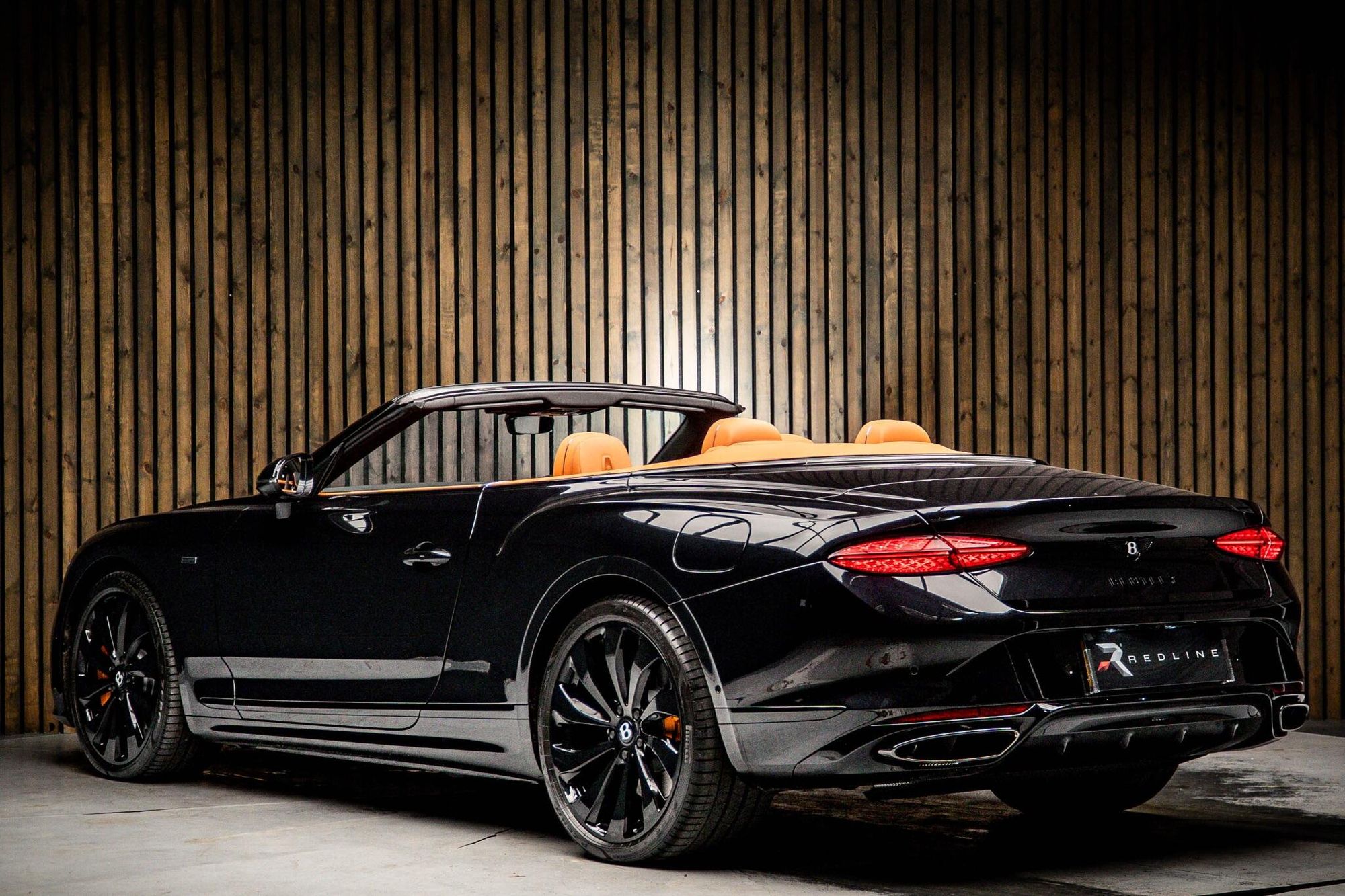 BENTLEY CONTINENTAL GTC CONVERTIBLE 4.0 V8 Hybrid Black Edition 2dr Auto for sale UK - Slide 3