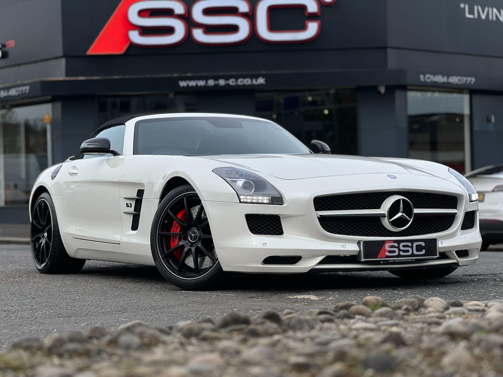 MERCEDES-BENZ SLS AMG ROADSTER SLS 63 2dr Auto for sale UK - Slide 4