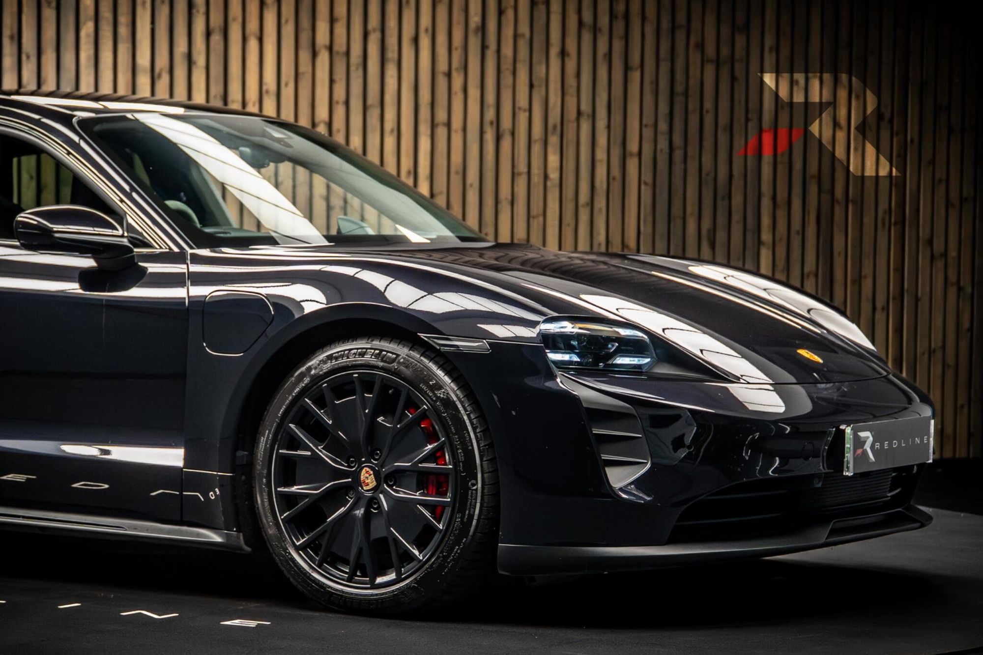 PORSCHE TAYCAN SPORT TURISMO 440kW GTS 93kWh 5dr Auto for sale UK - Slide 10