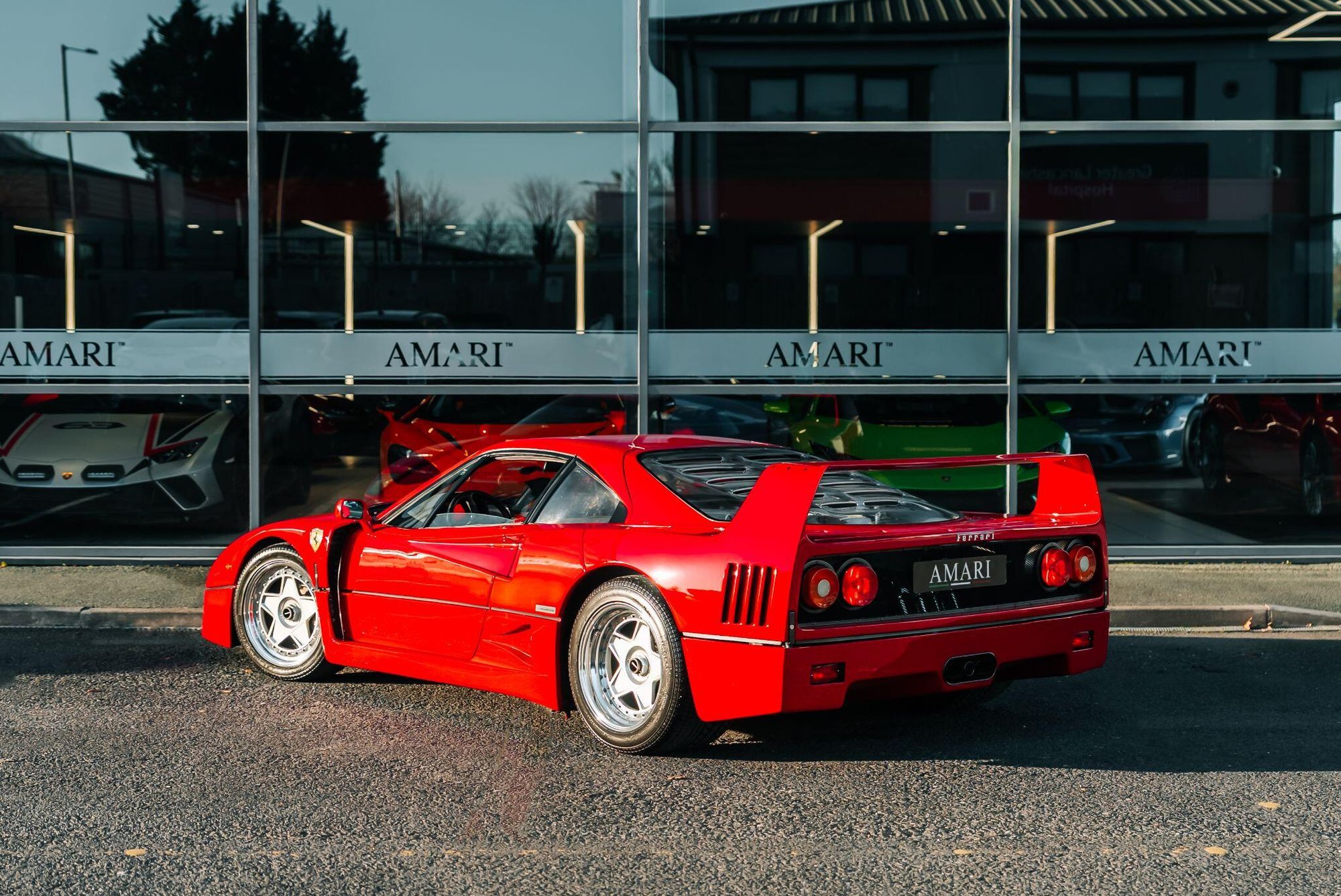 FERRARI F40 COUPE 2dr for sale UK - Slide 6