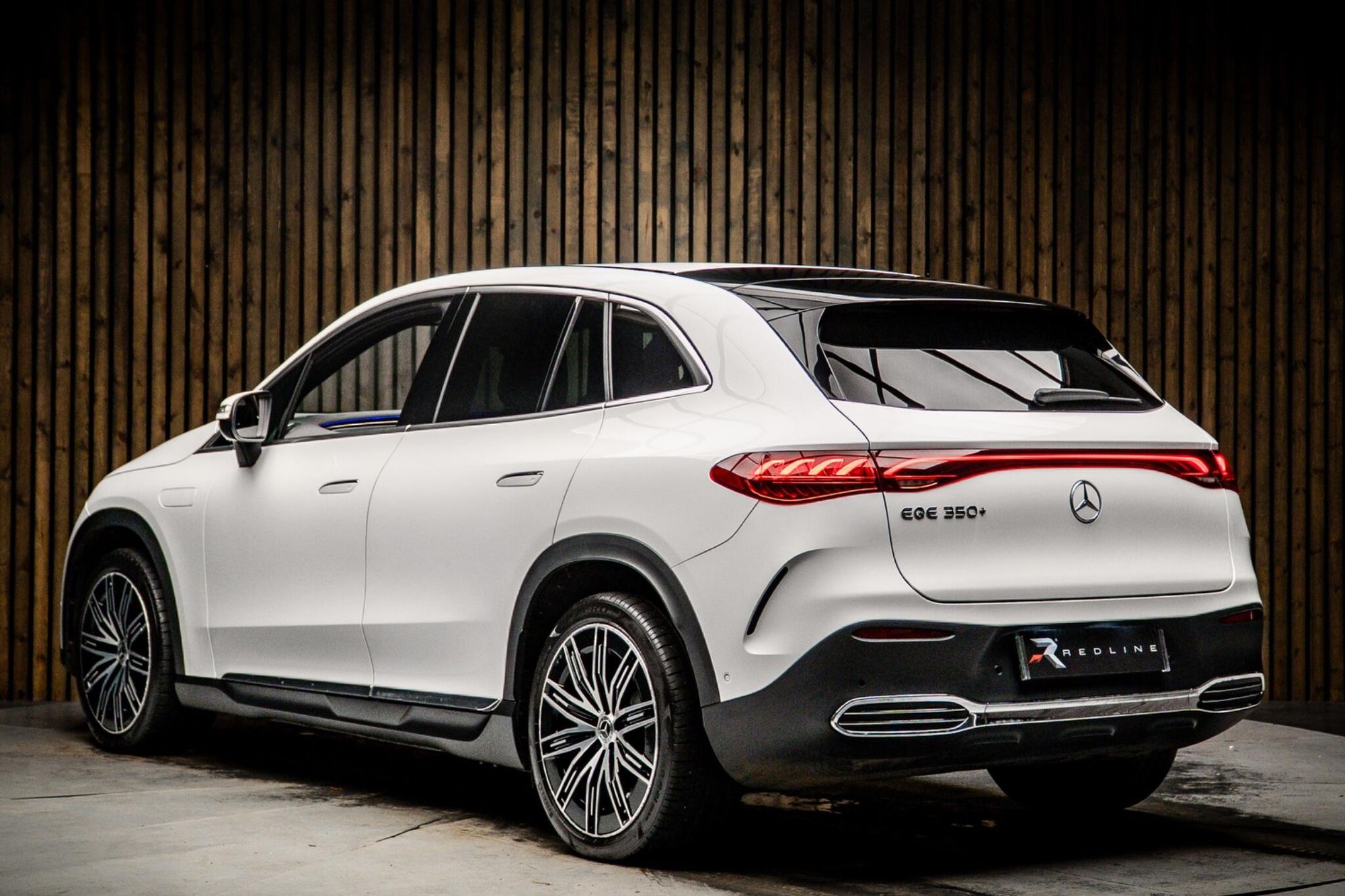 MERCEDES-BENZ EQE ESTATE 350+ 215kW AMG Line Edition 96kWh 5dr Auto for sale UK - Slide 3