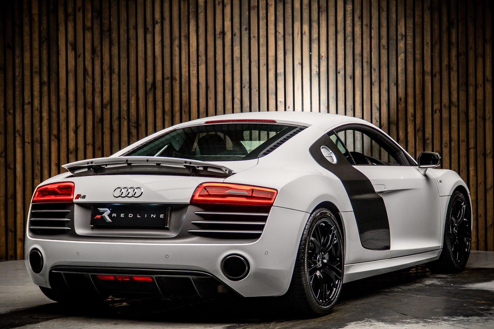 AUDI R8 COUPE 5.2 FSI [550] V10 Plus Quattro 2dr S Tronic for sale UK - Slide 4