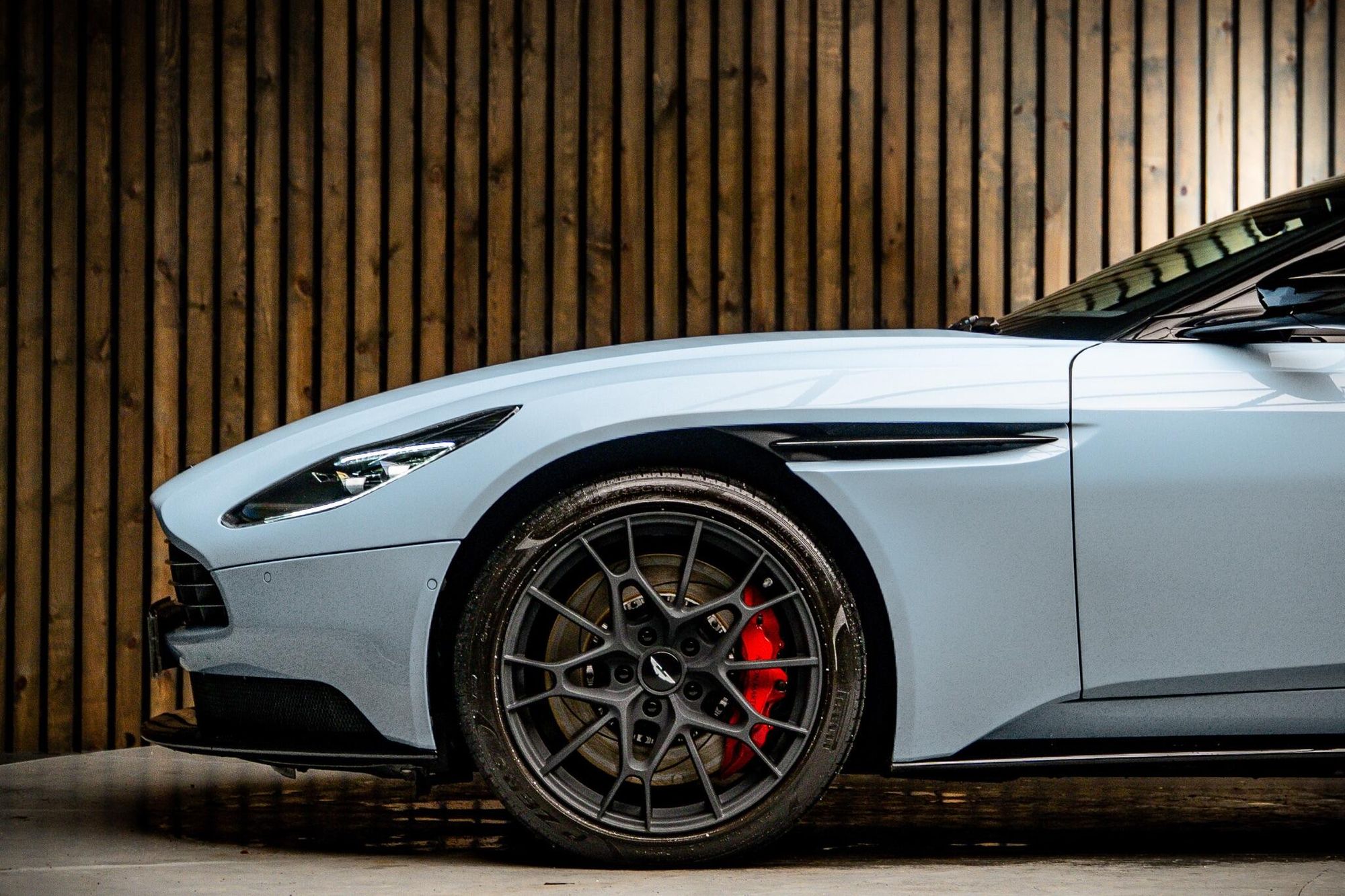 ASTON MARTIN DB11 COUPE V8 528 2dr Touchtronic Auto for sale UK - Slide 9