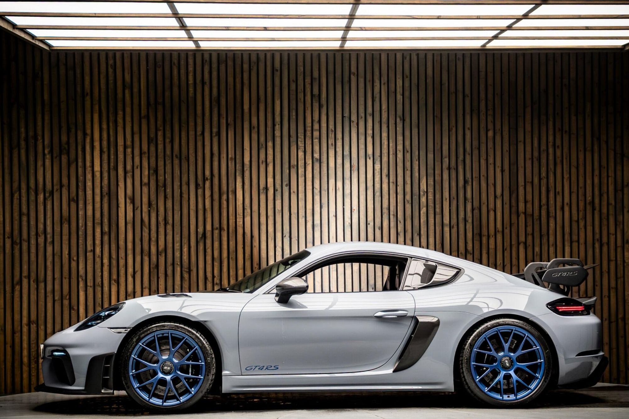 PORSCHE CAYMAN 718 COUPE 4.0 GT4 RS 2dr PDK for sale UK - Slide 7