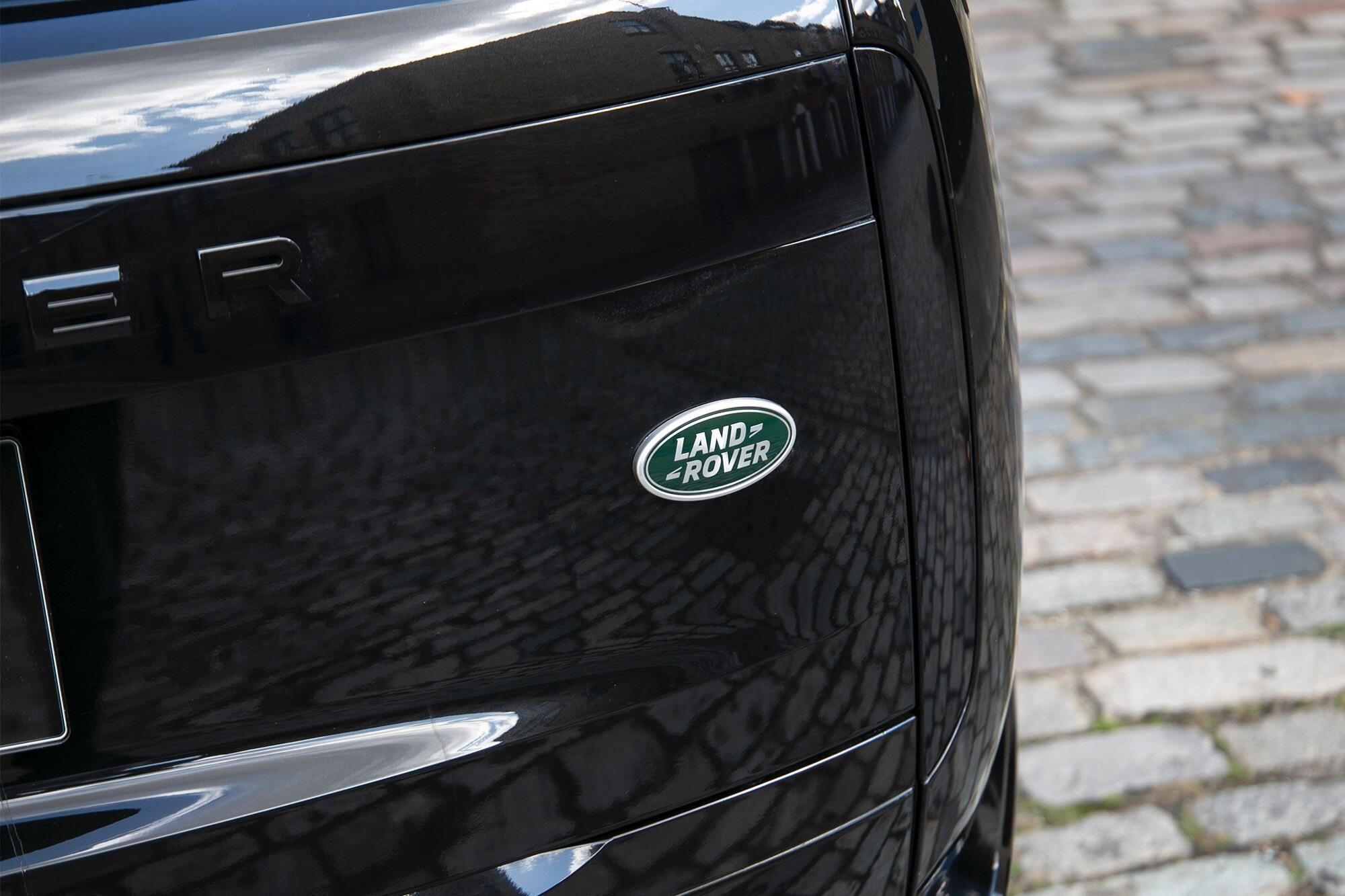 LAND ROVER RANGE ROVER ESTATE 3.0 P400 SE LWB 4dr Auto [7 Seat] for sale UK - Slide 10