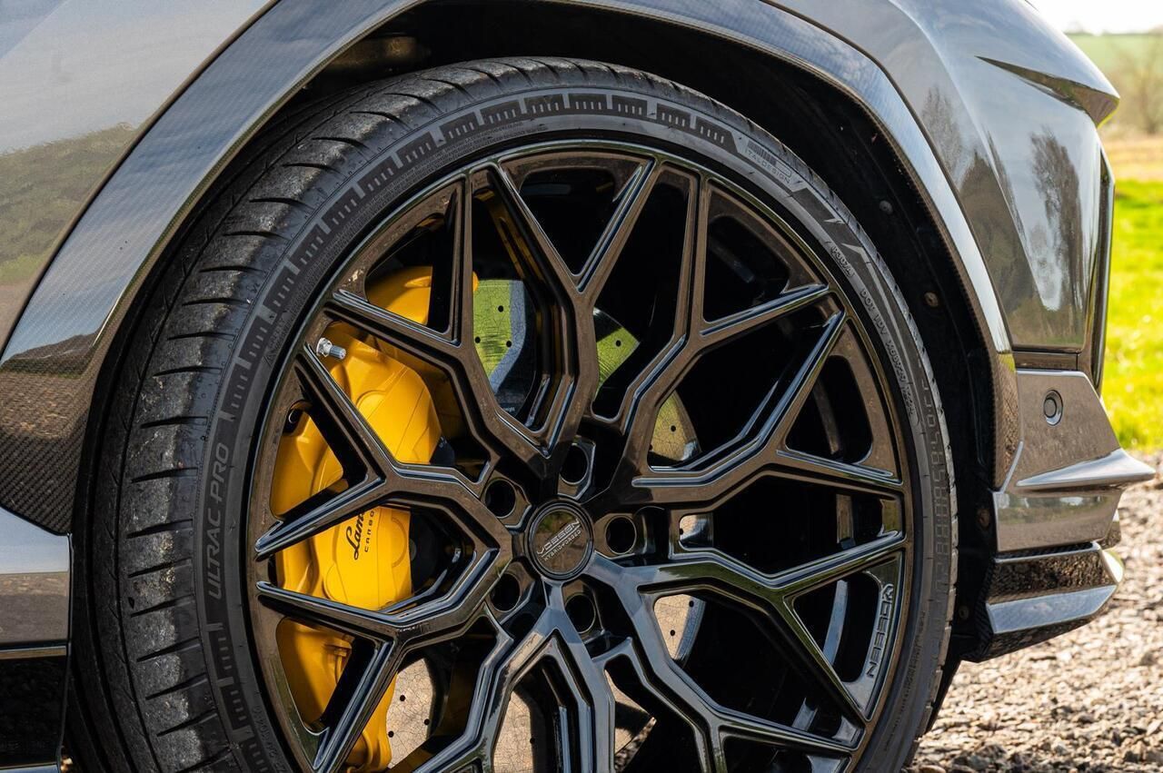 LAMBORGHINI URUS ESTATE 4.0T FSI V8 Performante 5dr Auto for sale UK - Slide 5