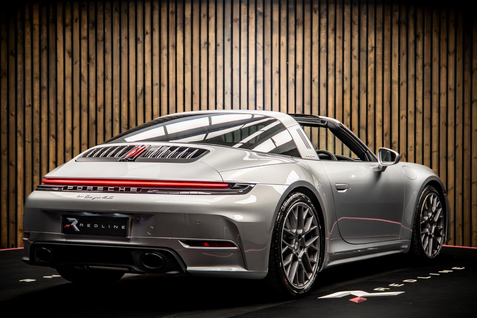 PORSCHE 911 [992] TARGA 4 S 2dr PDK for sale UK - Slide 4